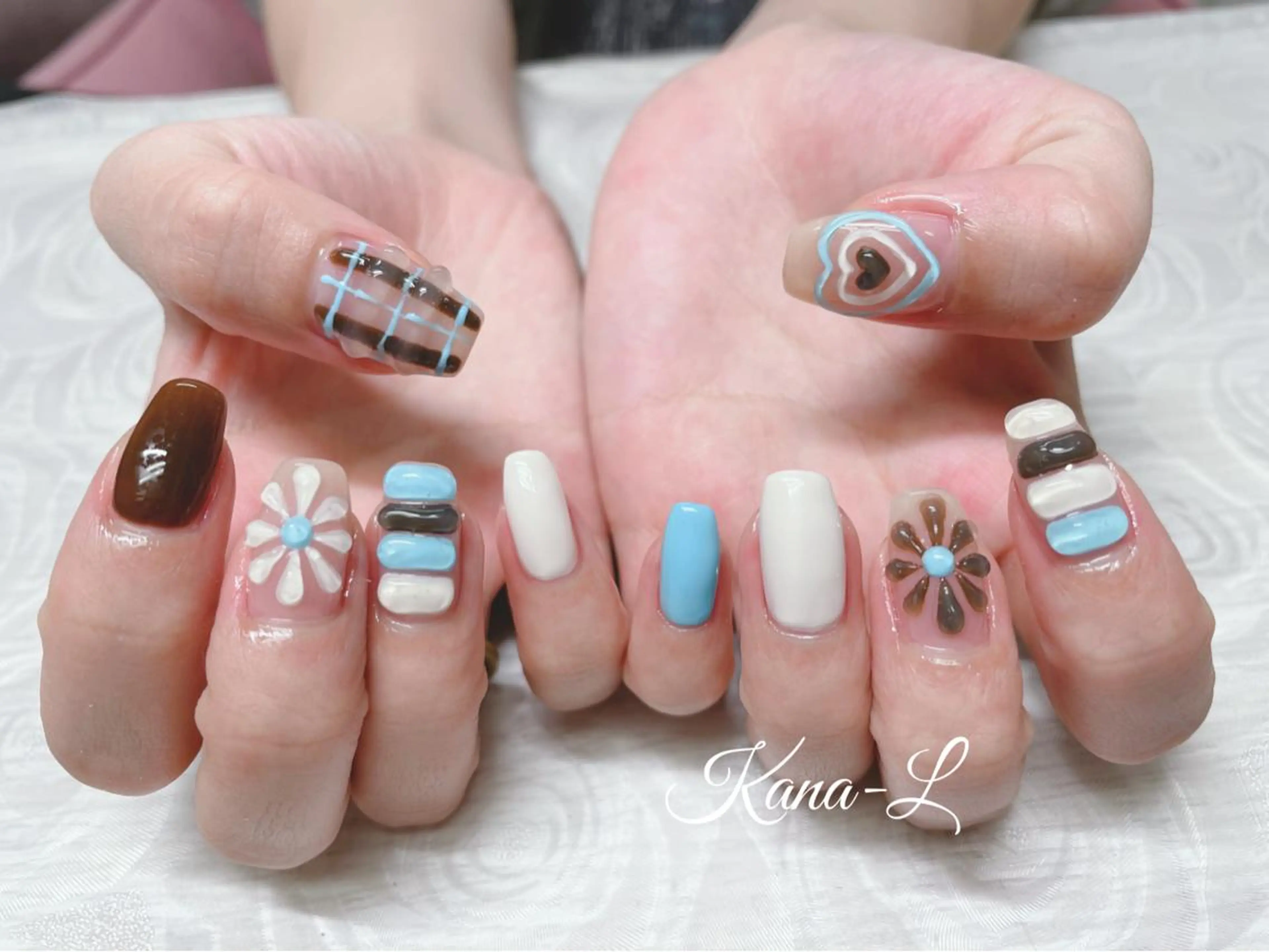 カラー ネイル フラワーネイル ニュアンスネイル ぷっくりネイル 芦辺 香奈のネイルデザイン