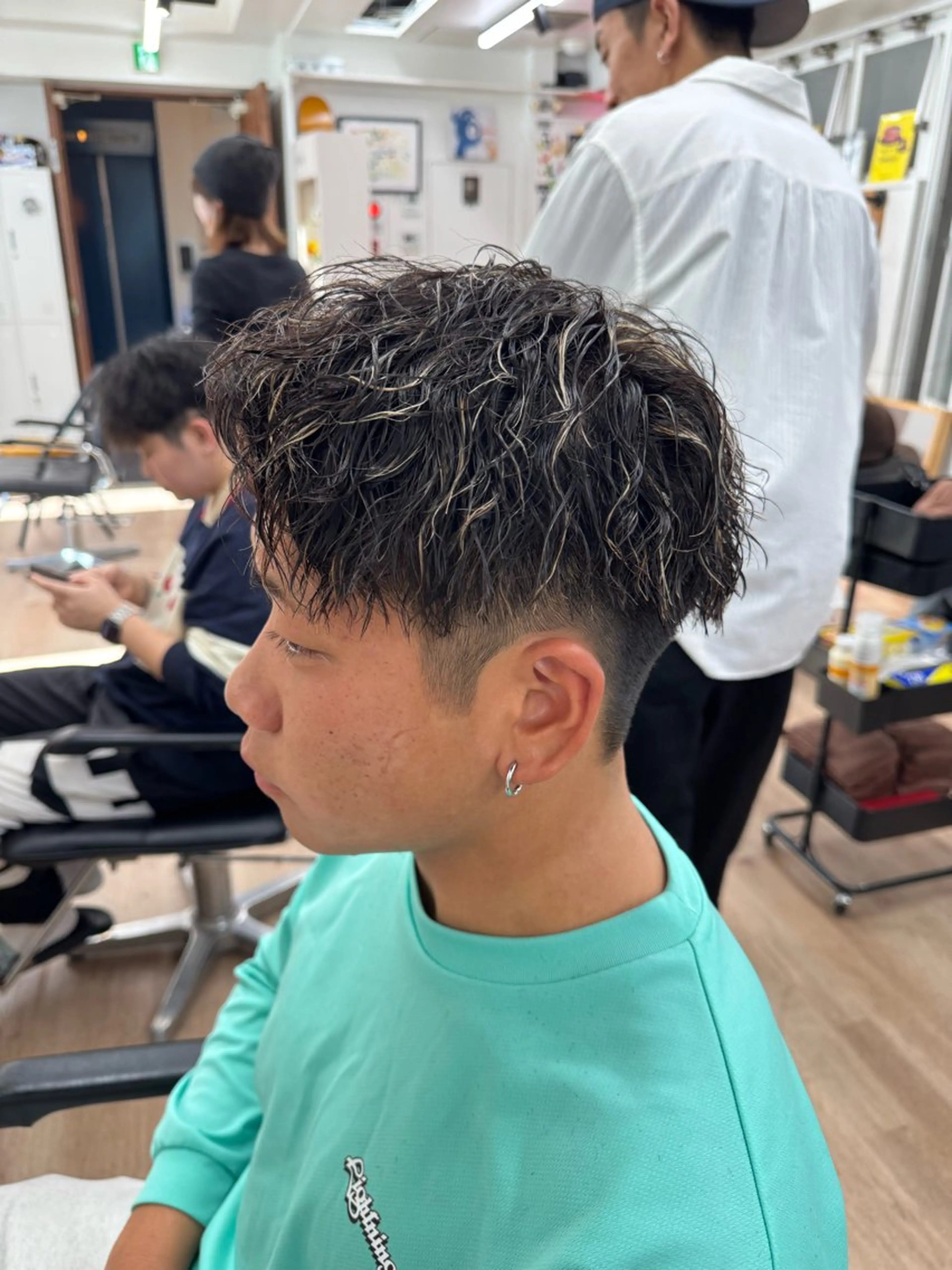 【🍀ミニモメンズ限定🍀】カット＋ハイライト＋パーマ＋ダメージ補修トリートメントの写真