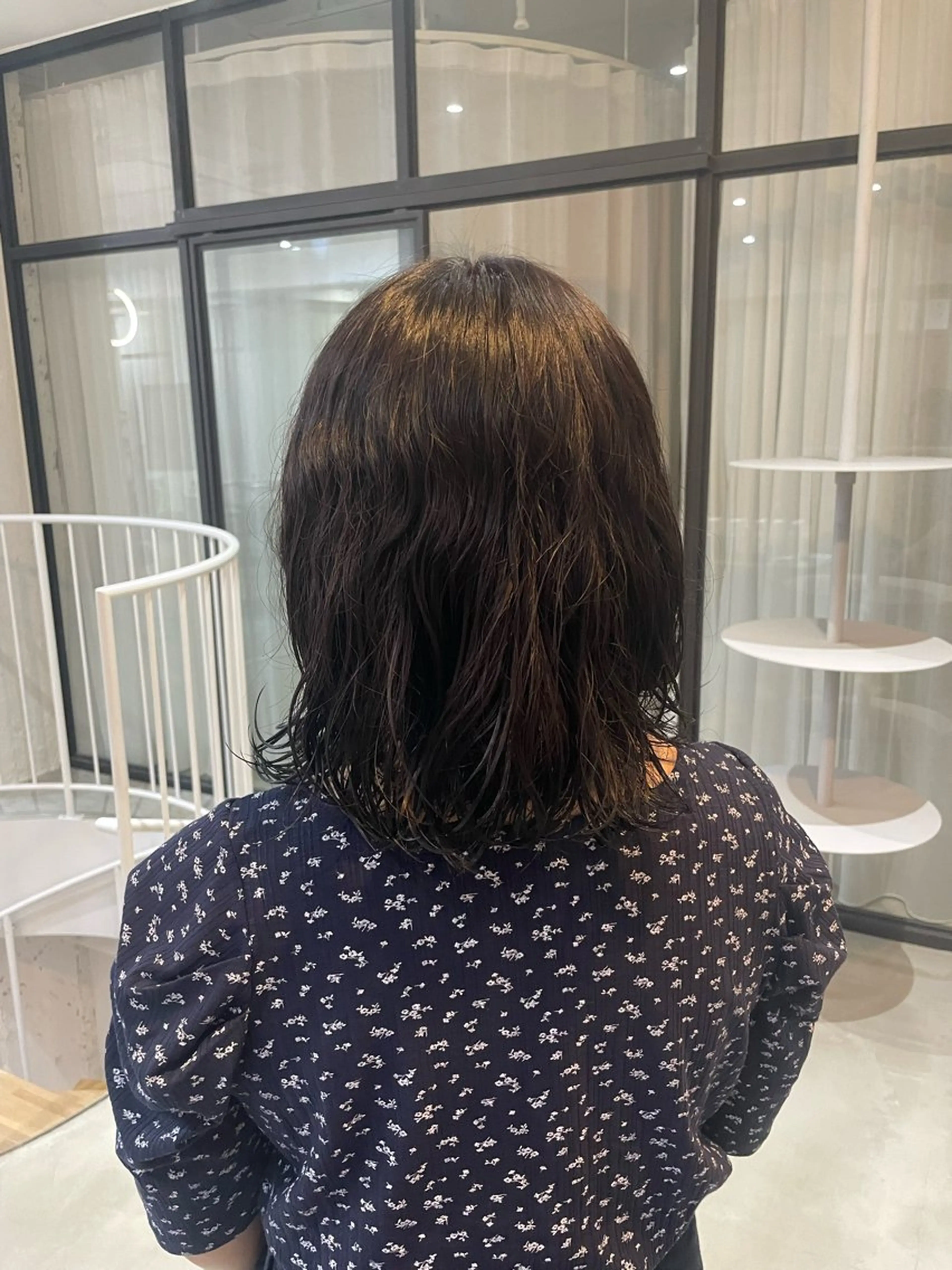 ミディアム カラー パーマ 透明感カラー ラベンダーカラー ヘアカラー ミユウ /札幌美容師のヘアスタイル