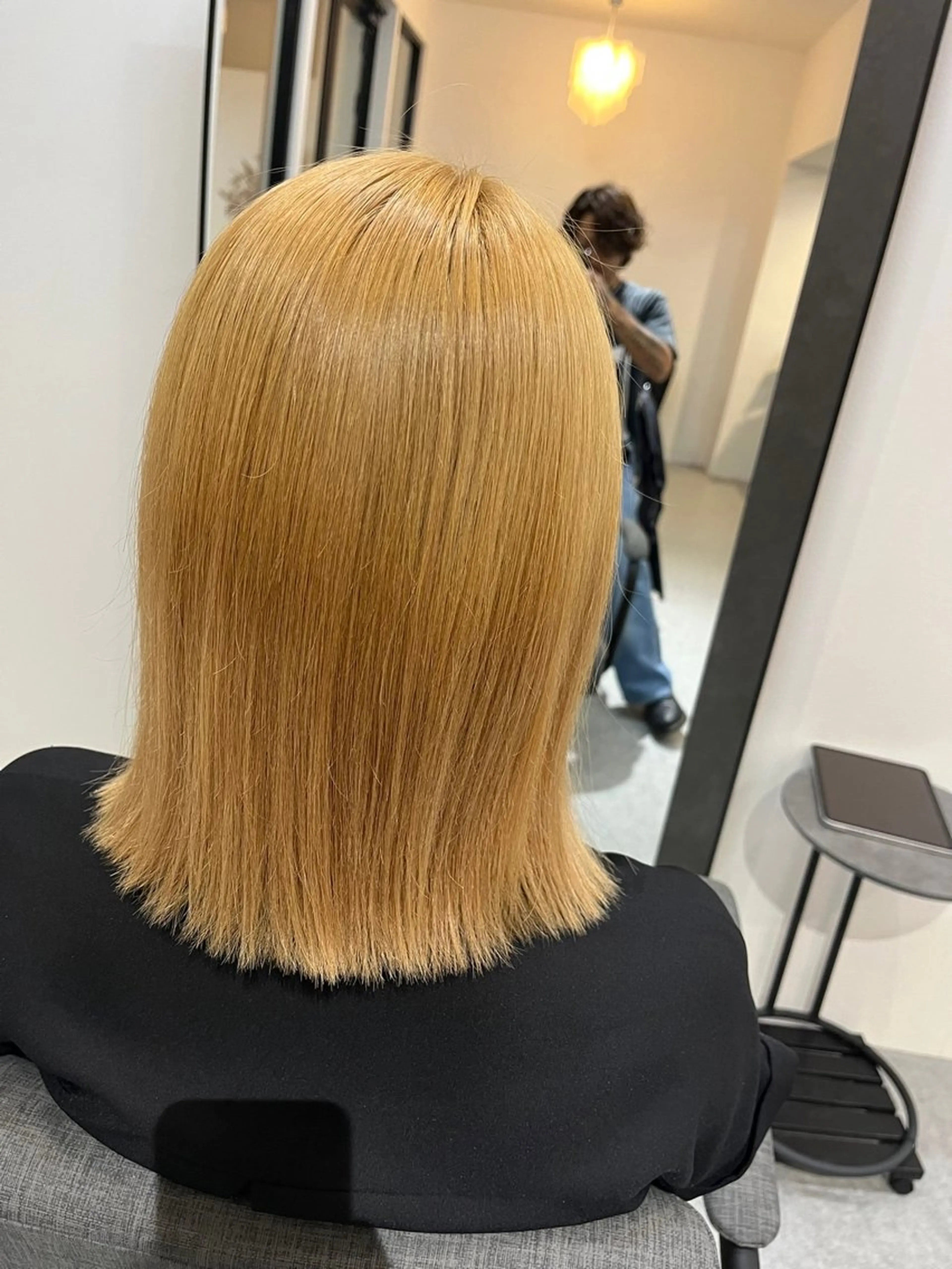 ミディアム カラー ブリーチ ブロンド ヘアカラー 浜松街中/駐車場有 マンツーマン小畑翔平のヘアスタイル