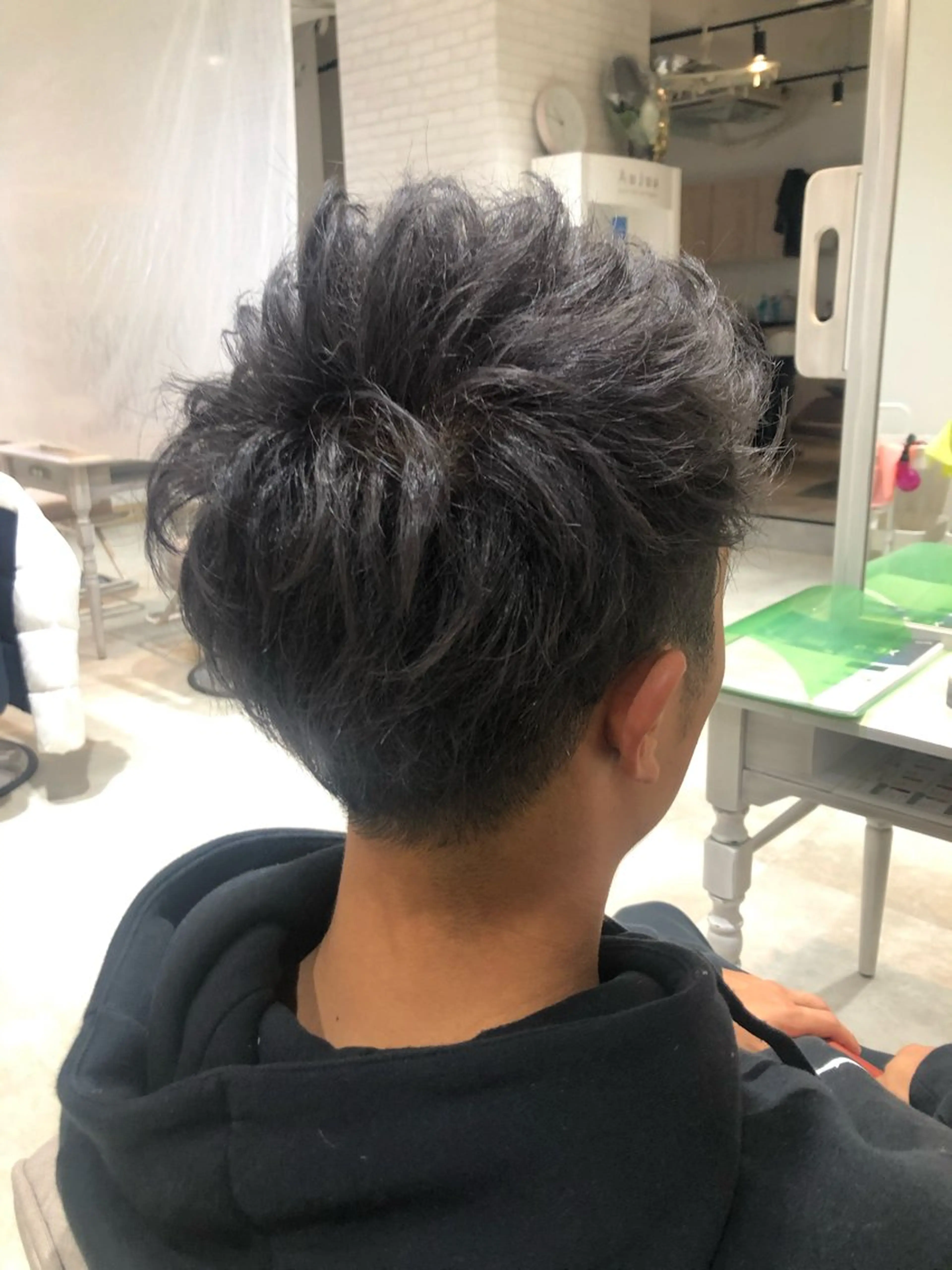 カラー 日高 拓磨のヘアスタイル