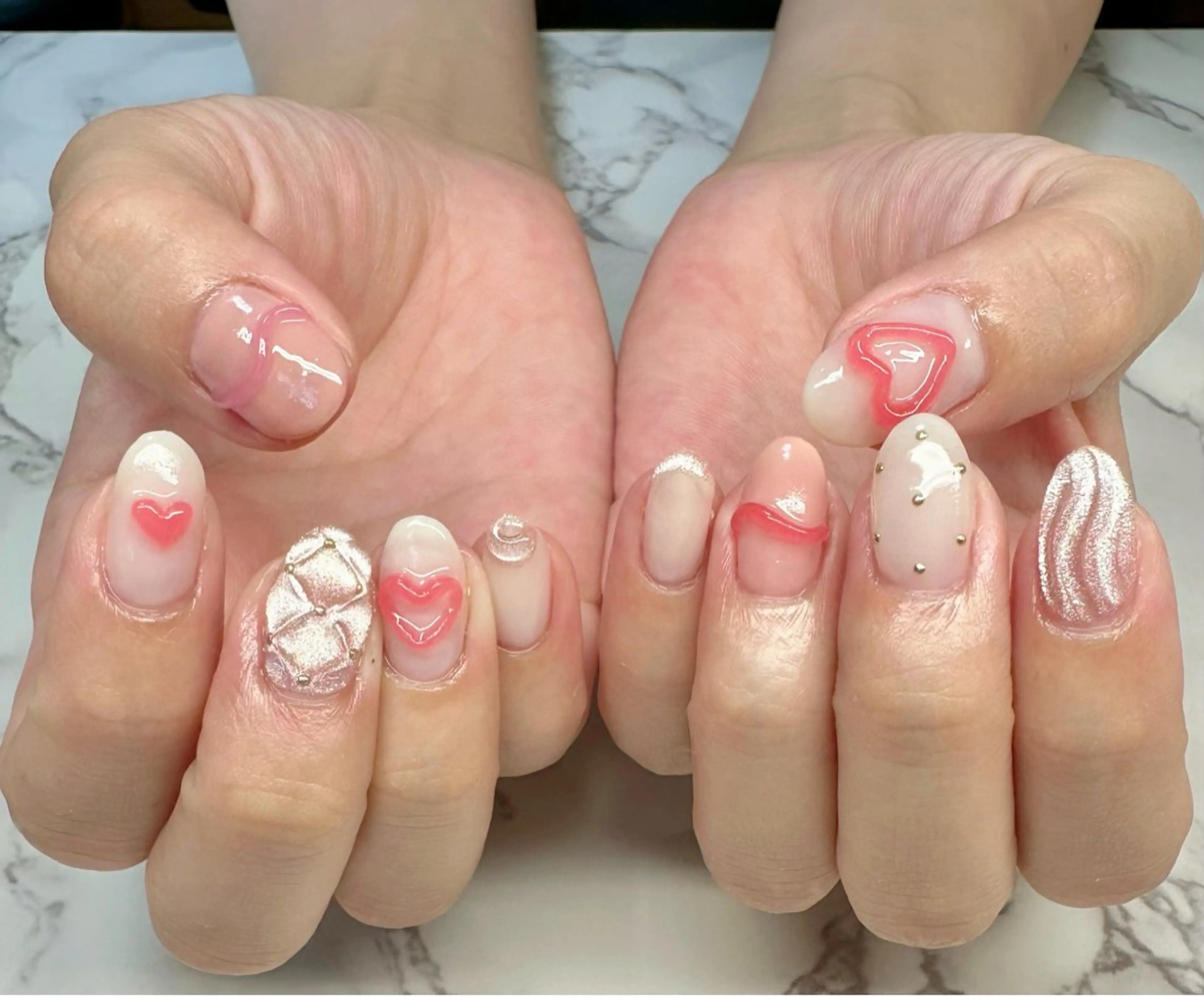 ネイル オーロラネイル フレンチネイル マグネットネイル ニュアンスネイル ワンカラーネイル M.N_ nailのネイルデザイン
