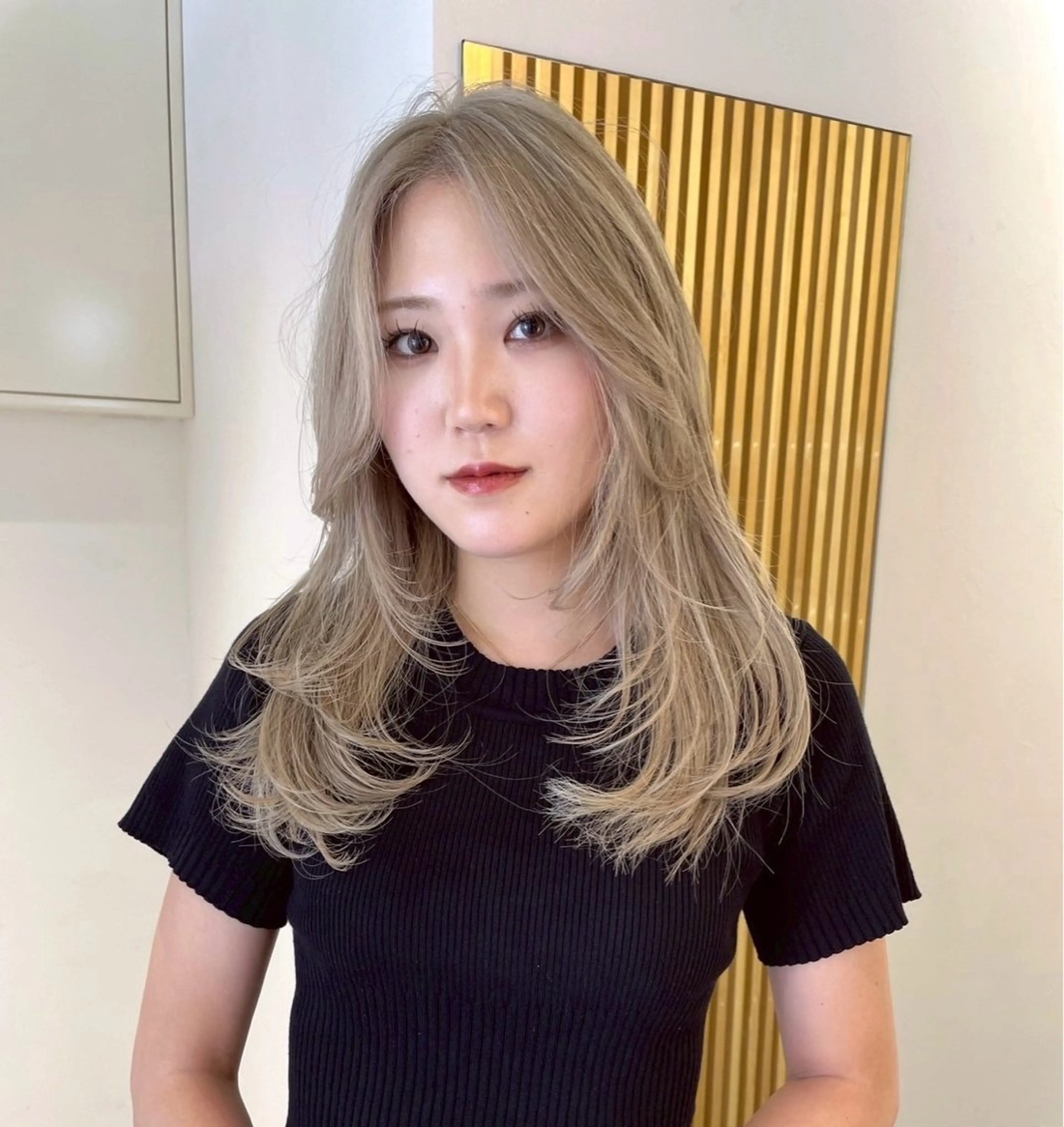 セミロング カラー moon/髪質改善/ ブリーチ/レイヤー☪のヘアスタイル