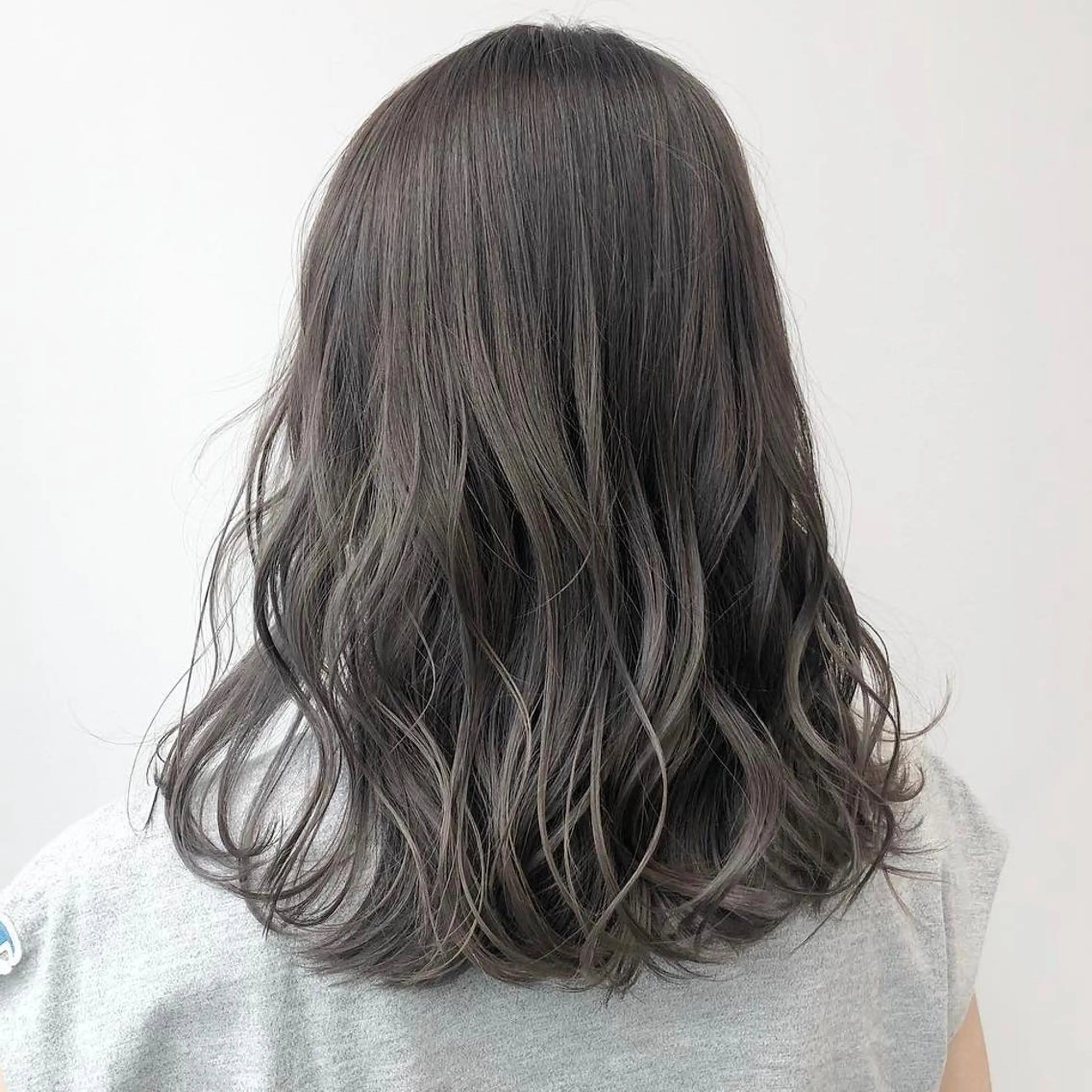 カラー アディクシーカラー モリ タカユキ🌵のヘアスタイル