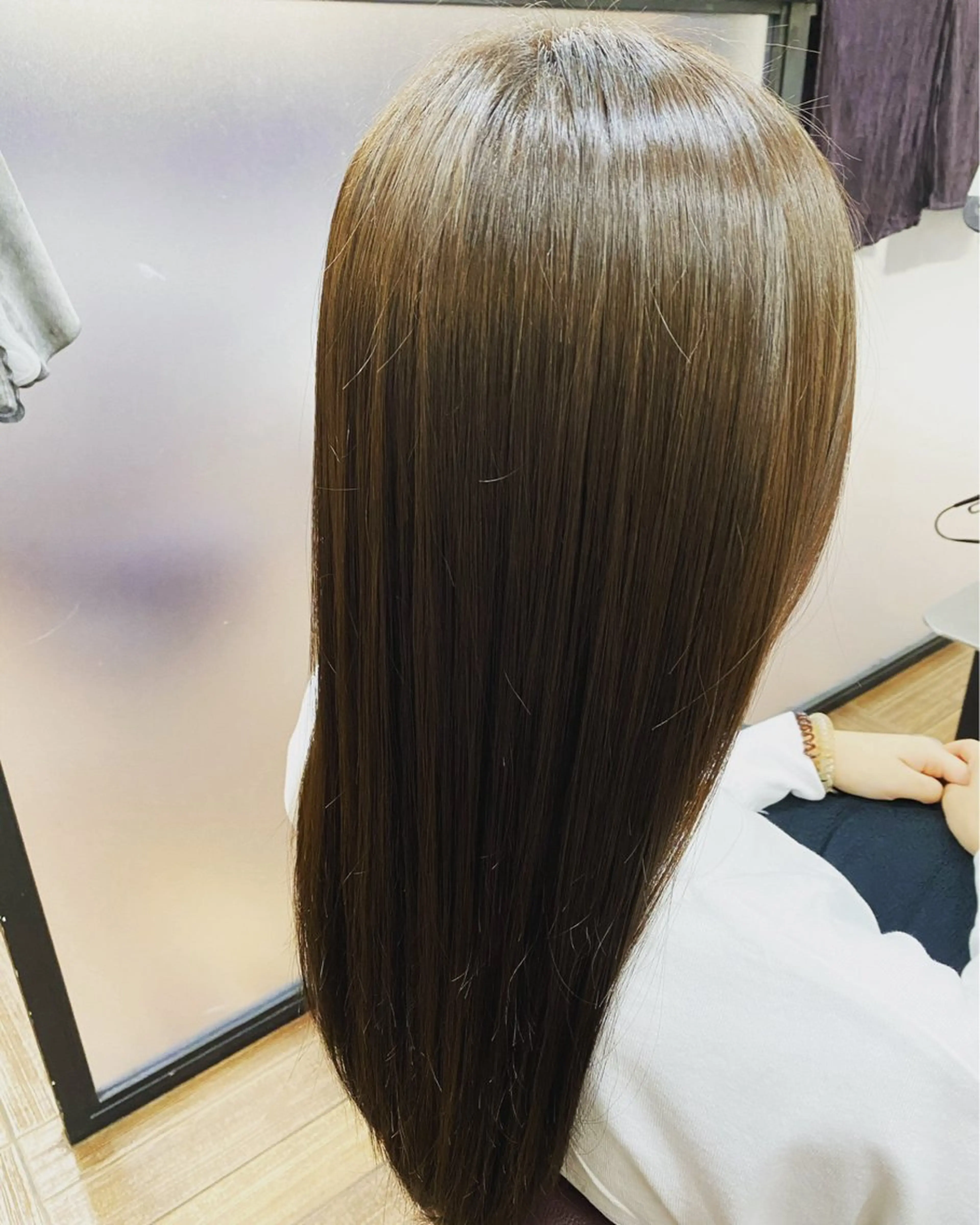 セミロング カラー イルミナカラー 髪質改善 髪質改善/縮毛矯正/ 艶髪/春山良太のヘアスタイル