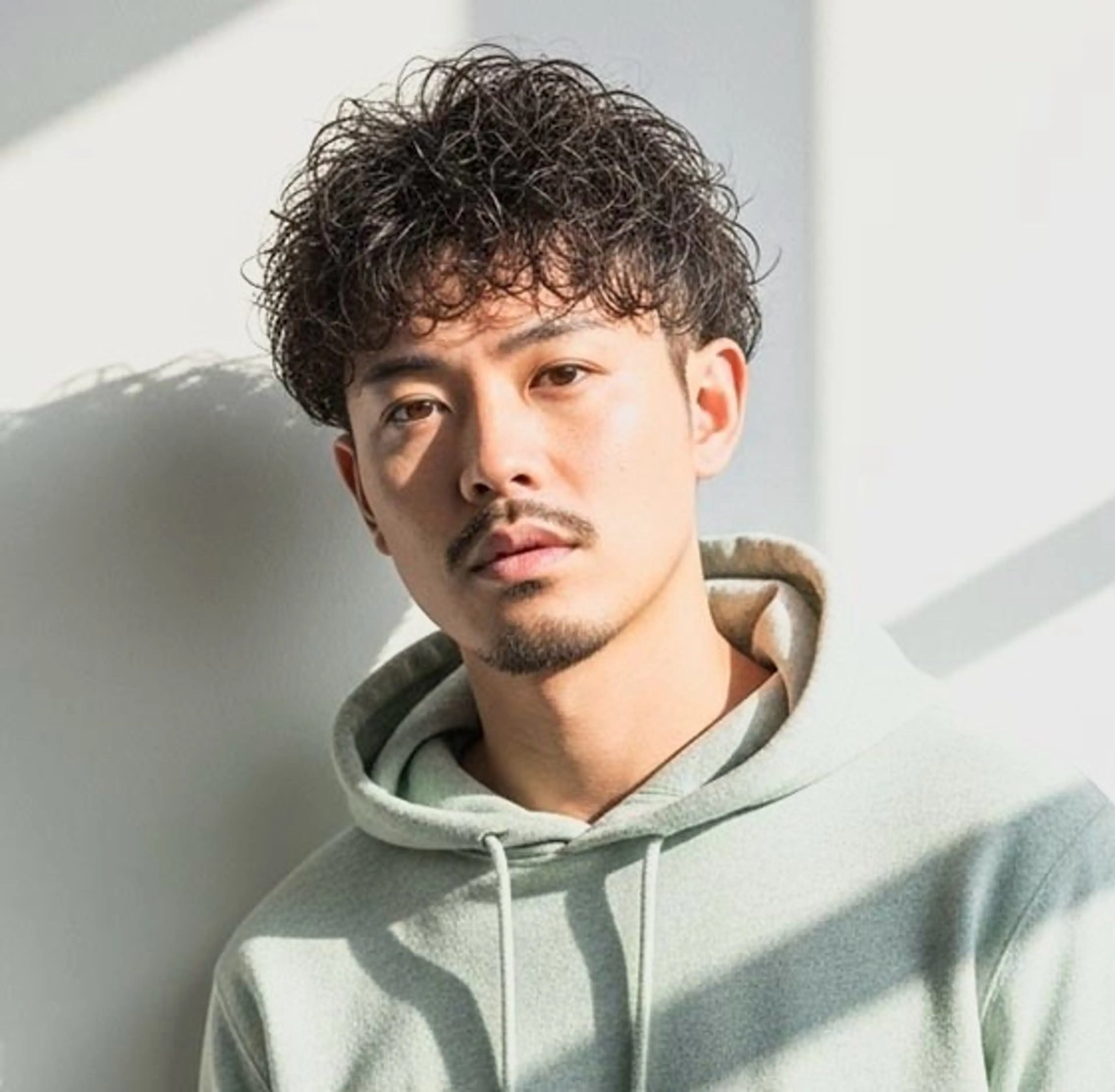 メンズ アイブロウ BARBER MIKI所属・BARBERMIKI メンズ眉毛の眉毛・アイブロウイメージ