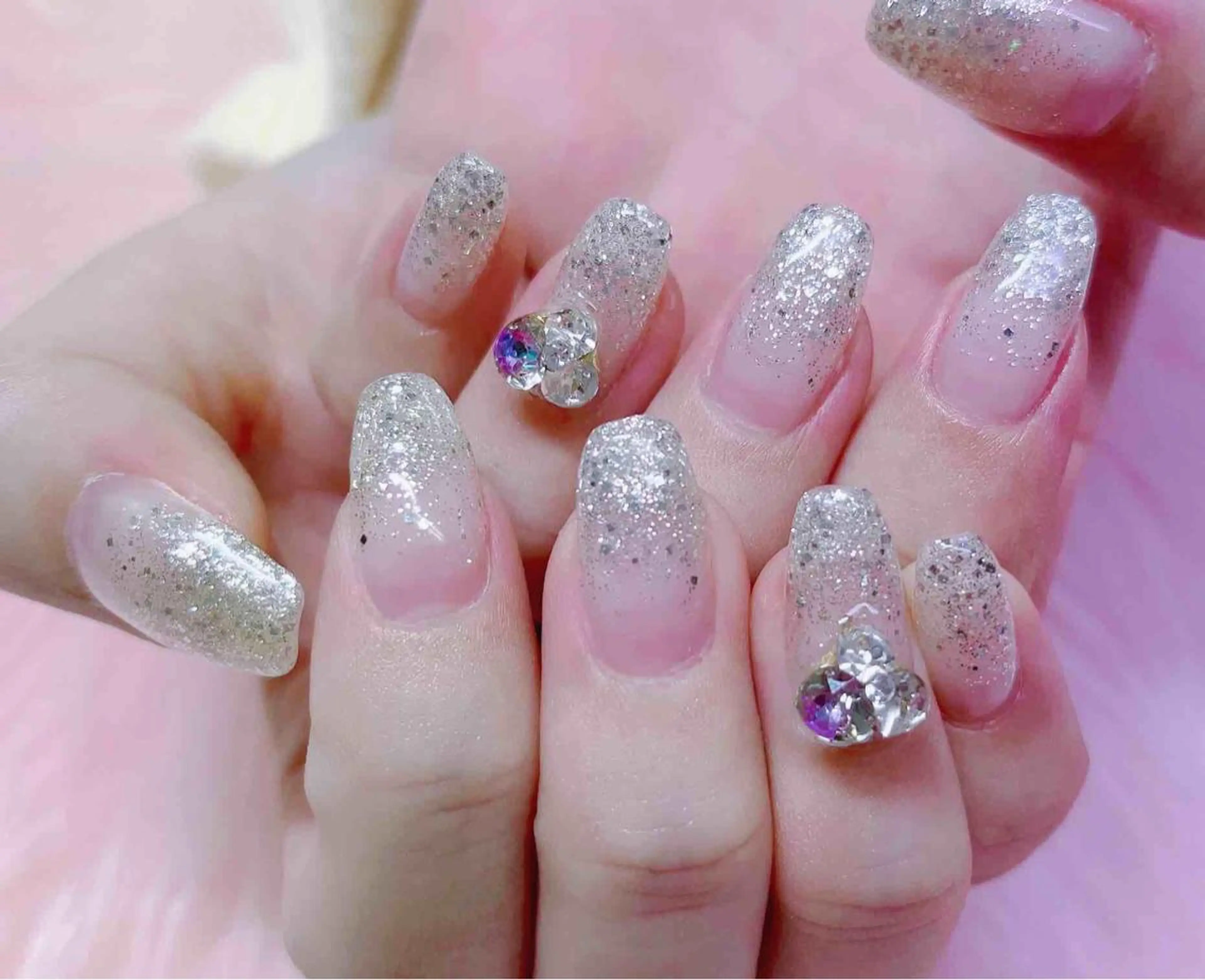 ネイル MoonNail ユリ🌸のネイルデザイン