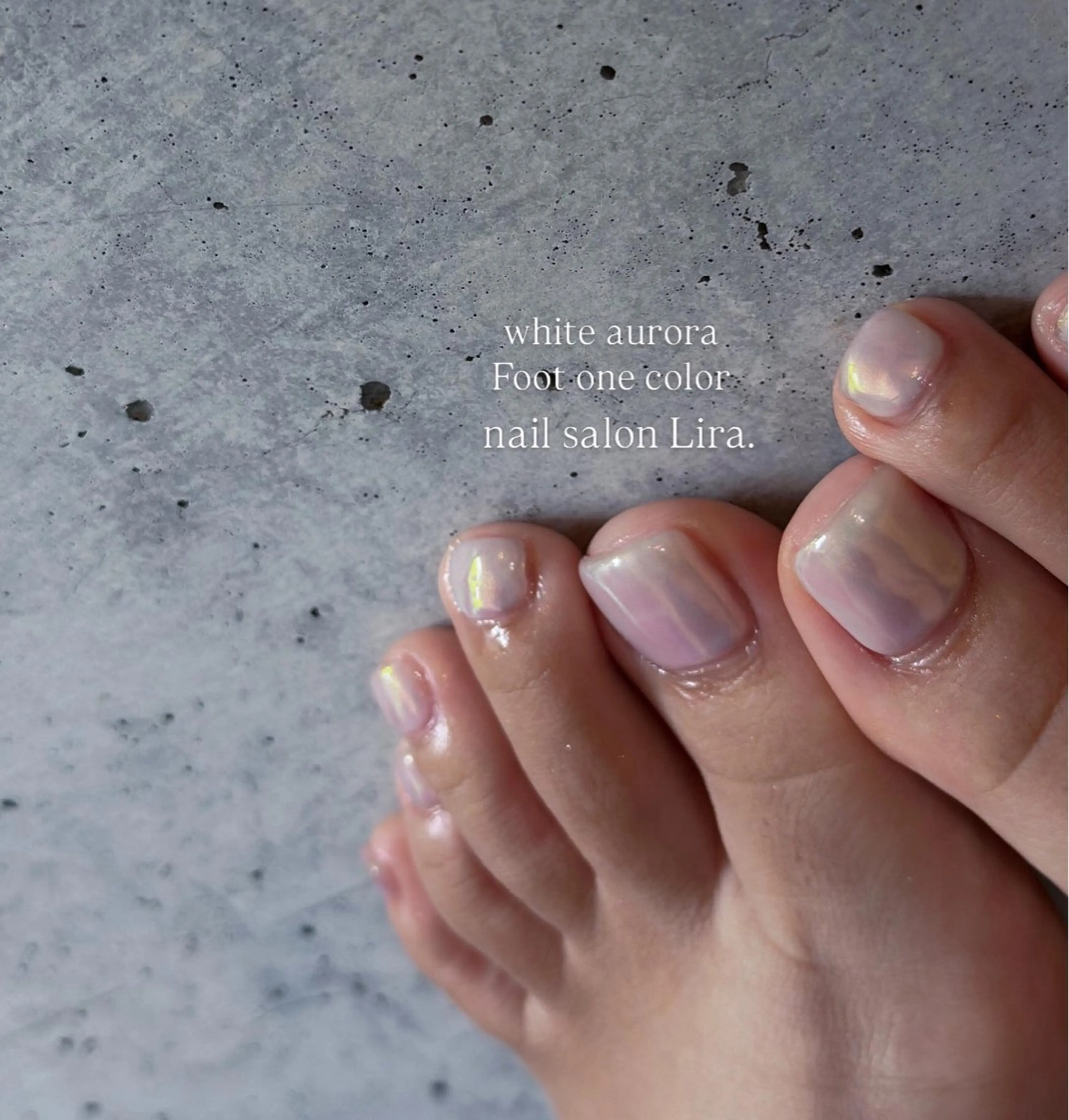 ネイル オーロラネイル ホワイト Lira nailのネイルデザイン