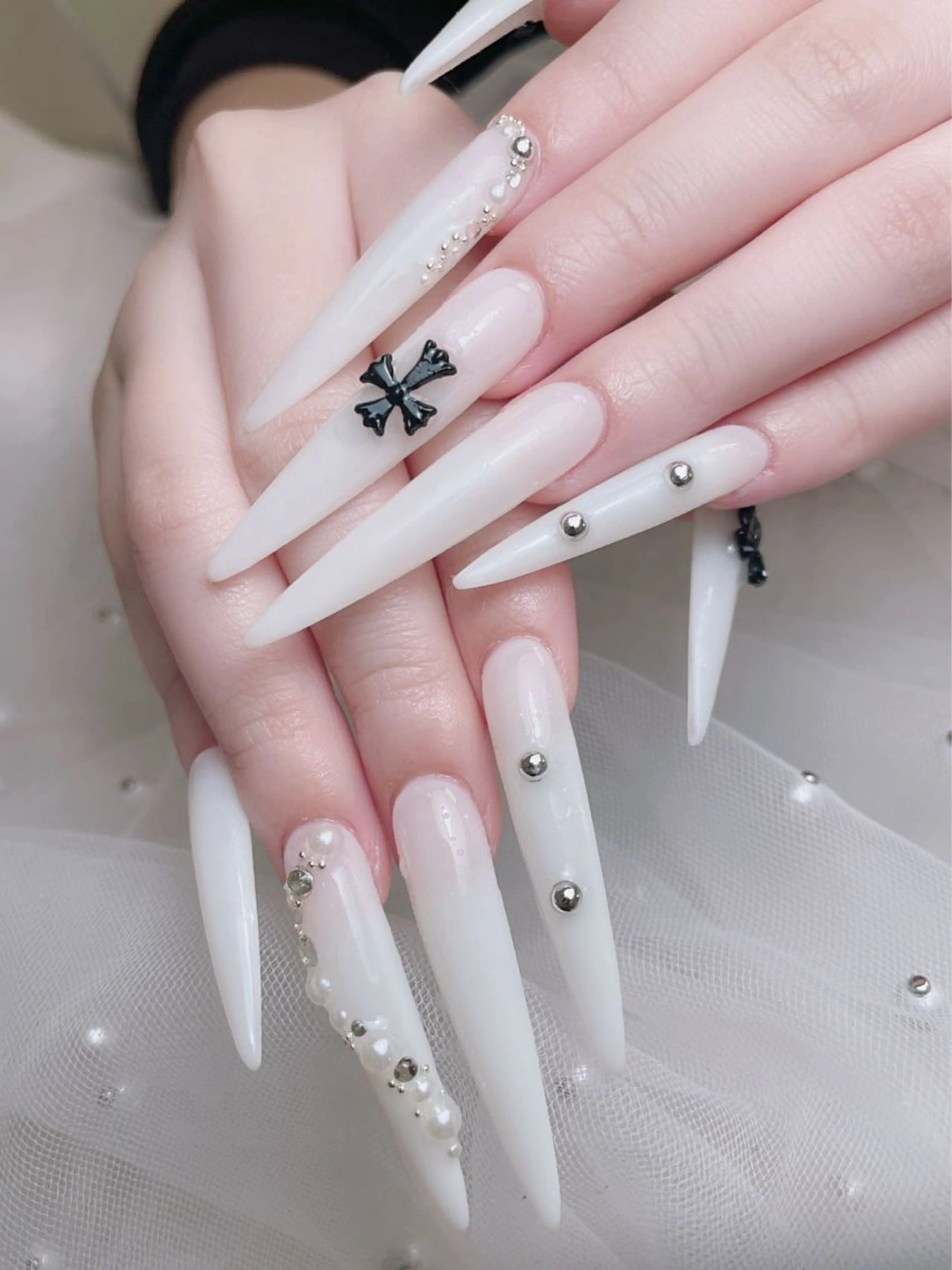 チップ長さだしワンカラーorラメグラ🩷の写真