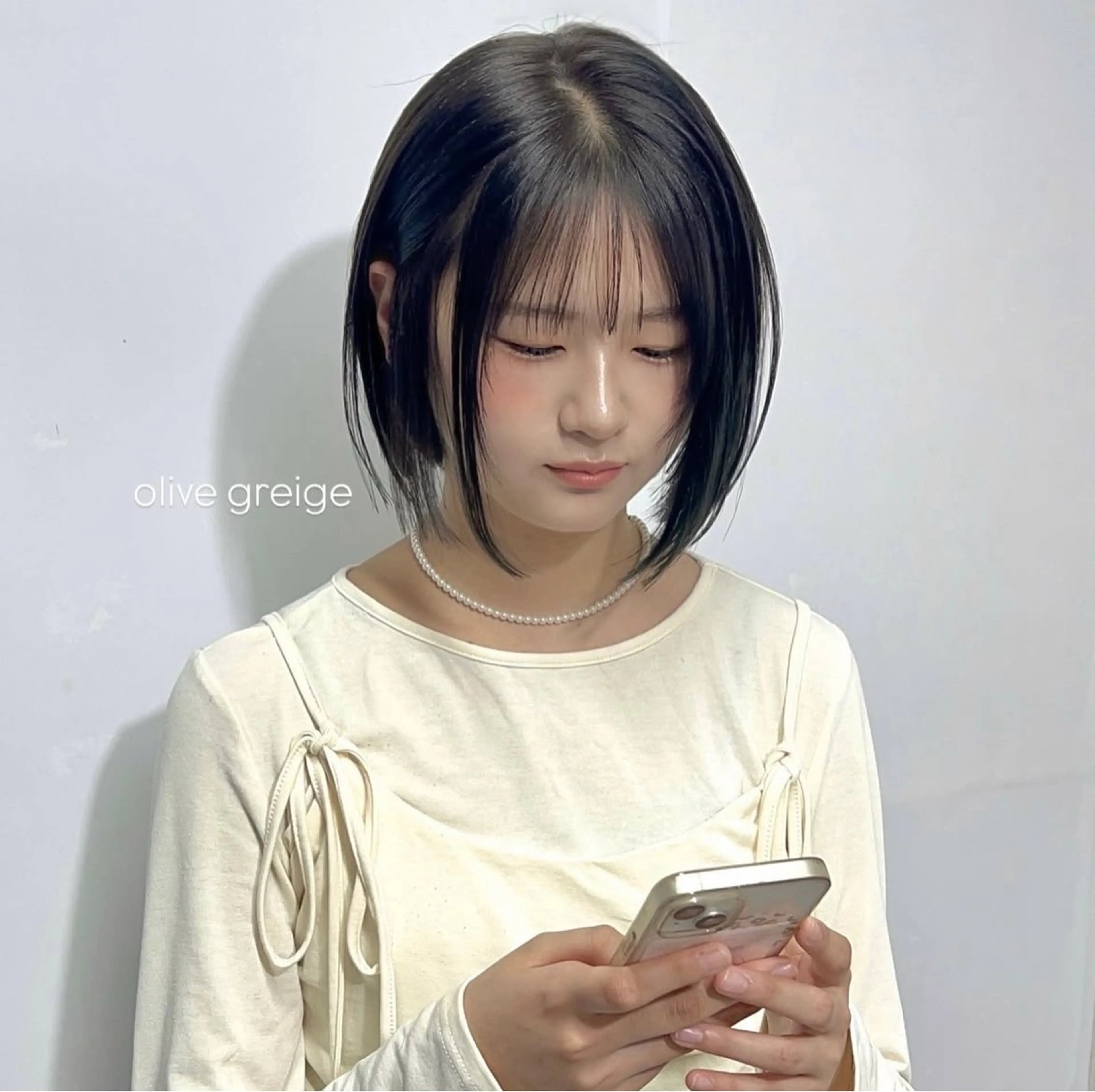 ショート カラー 透明感カラー ボブ カット ヘアカラー トリートメント 前川 朋香のヘアスタイル