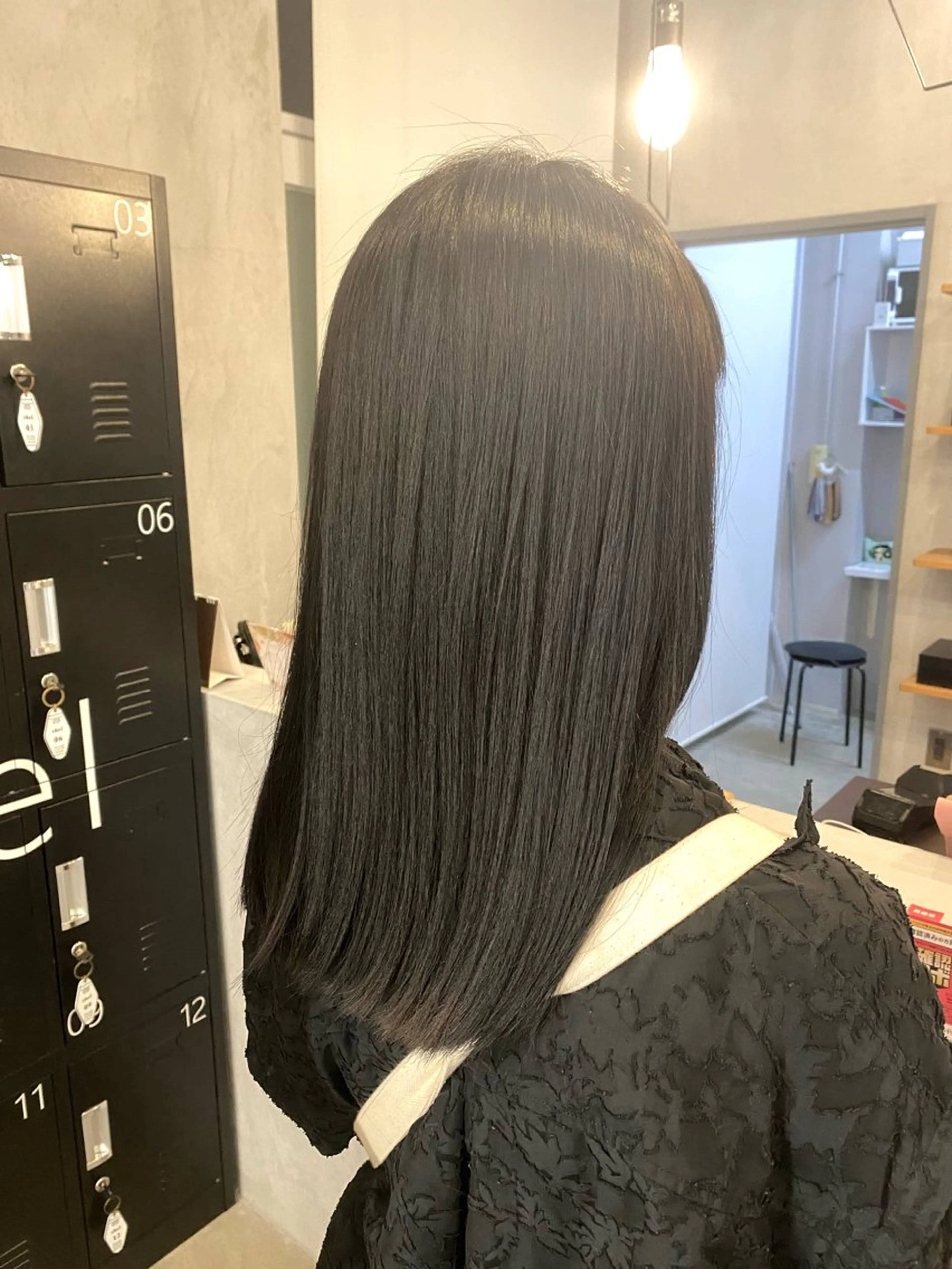 セミロング カラー 黒髪 ブルーカラー ブルーブラック Hina カットモデル募集中のヘアスタイル