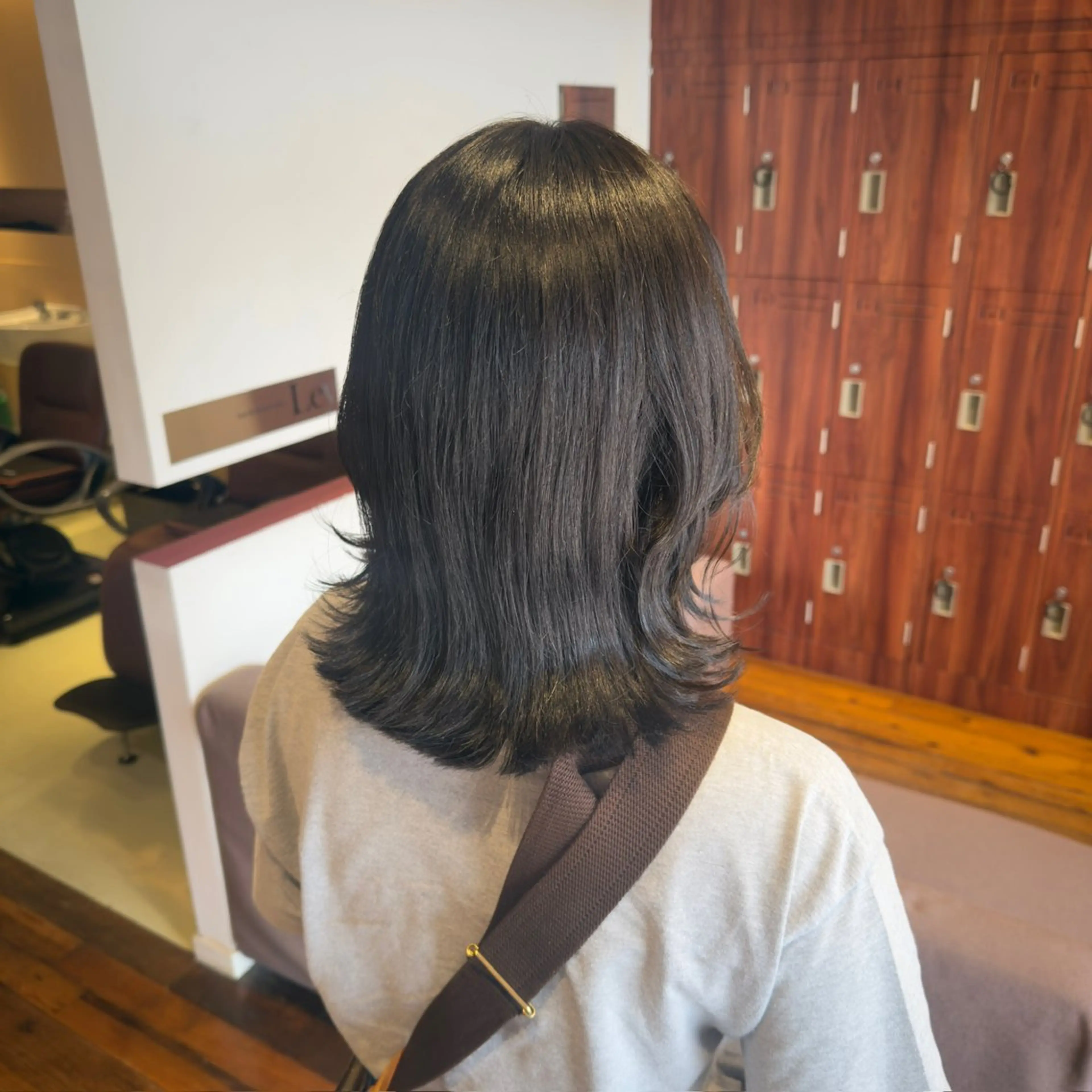 ロング カラー 松浦 麻衣のヘアスタイル