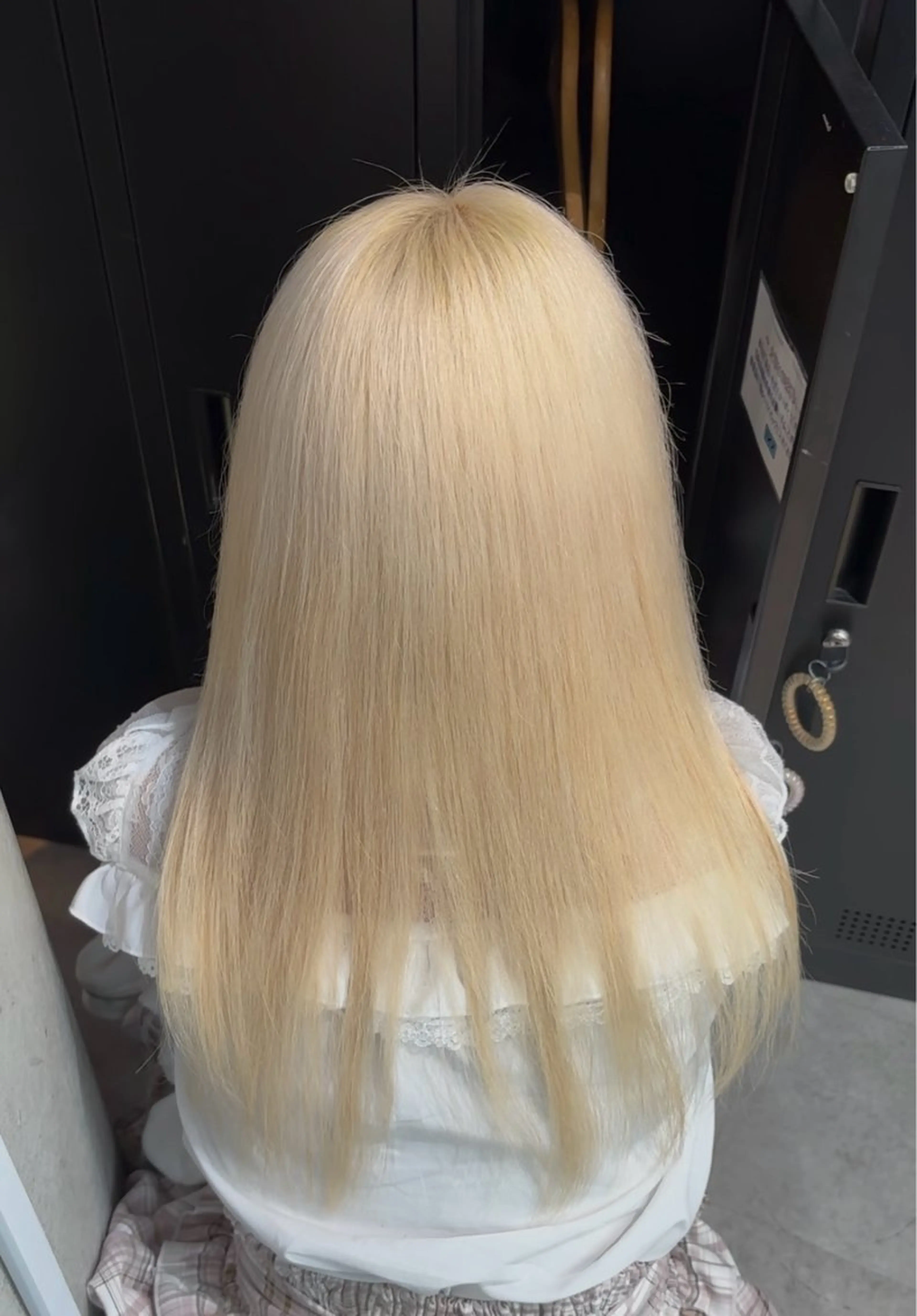 ブリーチリタッチ+カラー+トリートメントの写真