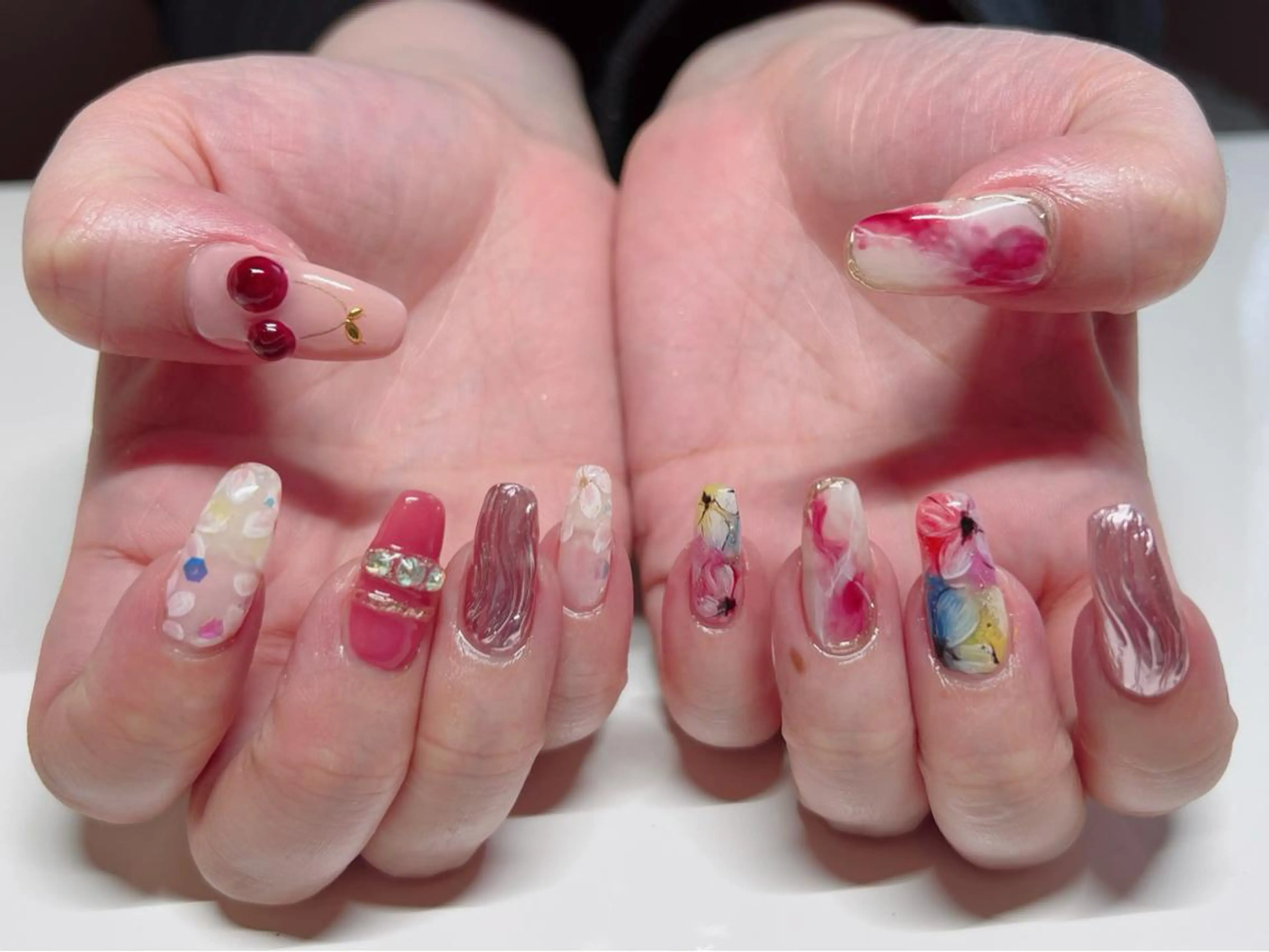 ネイル ハンドネイル IRAS..nail ＥＲＩＫＡのネイルデザイン