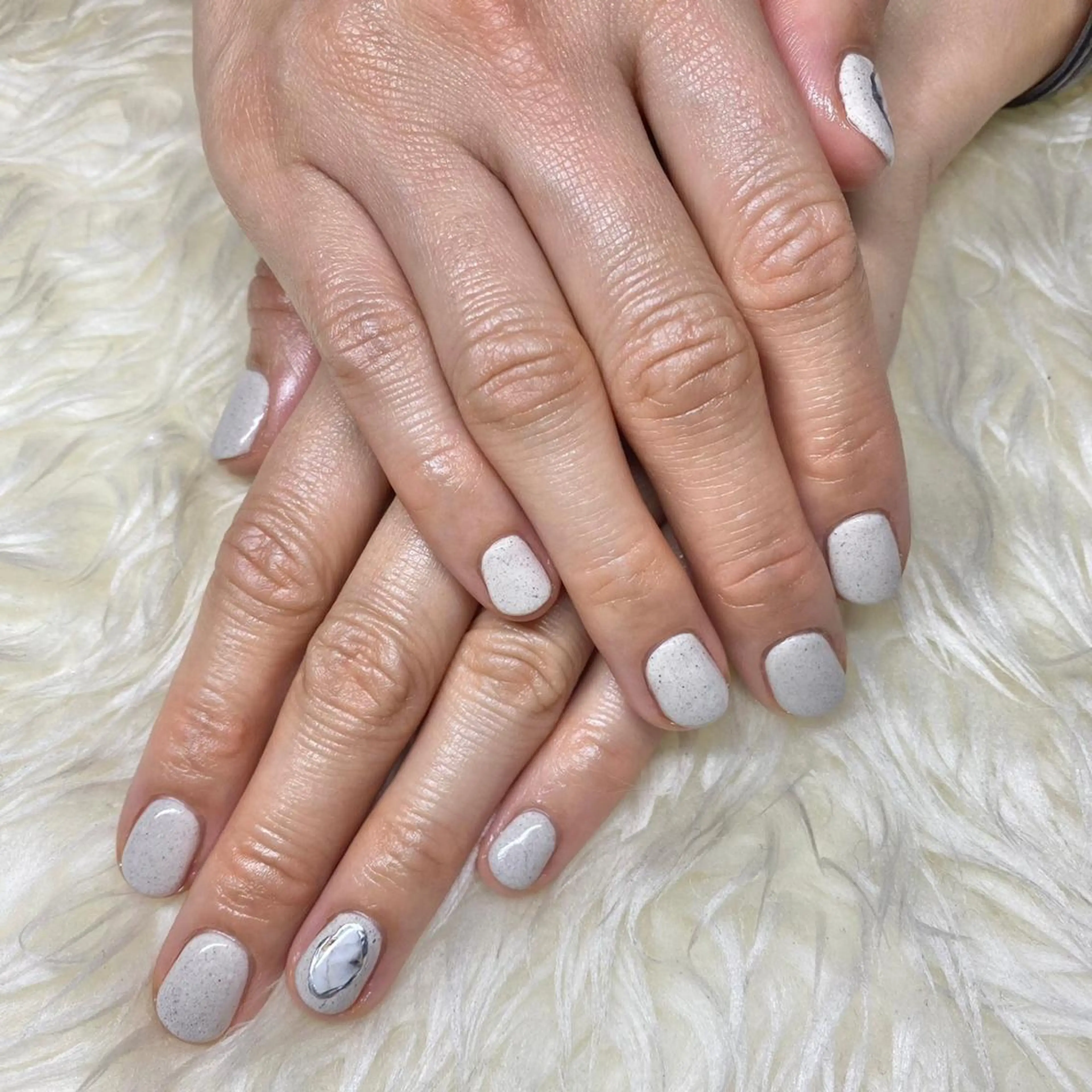 ネイル ジェルネイル シンプルネイル ハンドネイル Nail&eye Belire 新宿のネイルデザイン