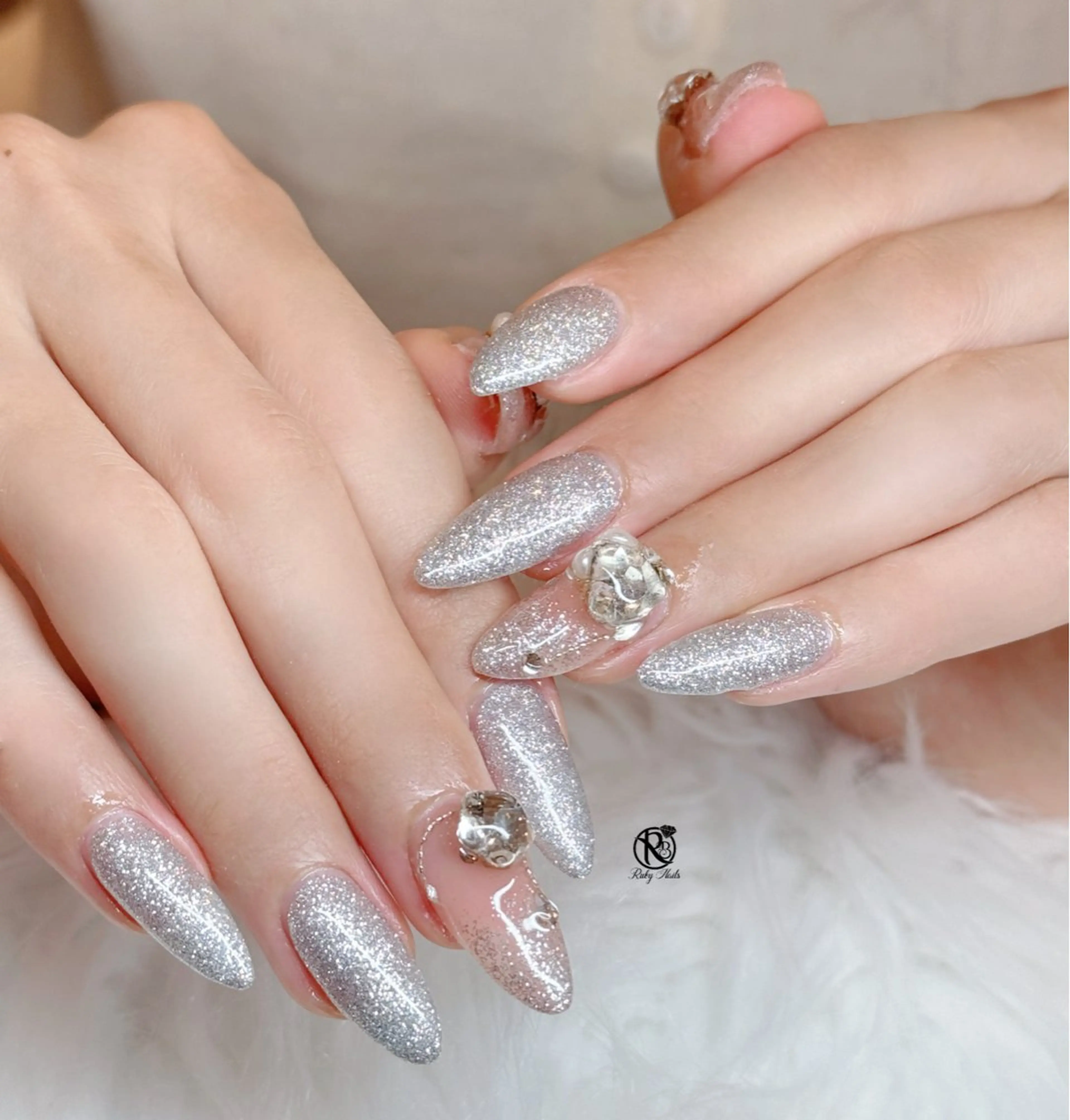 ネイル ボルドー ブラウン チークネイル ドット フットネイル ハンドネイル チェリネイルサロン 霞ヶ関のネイルデザイン