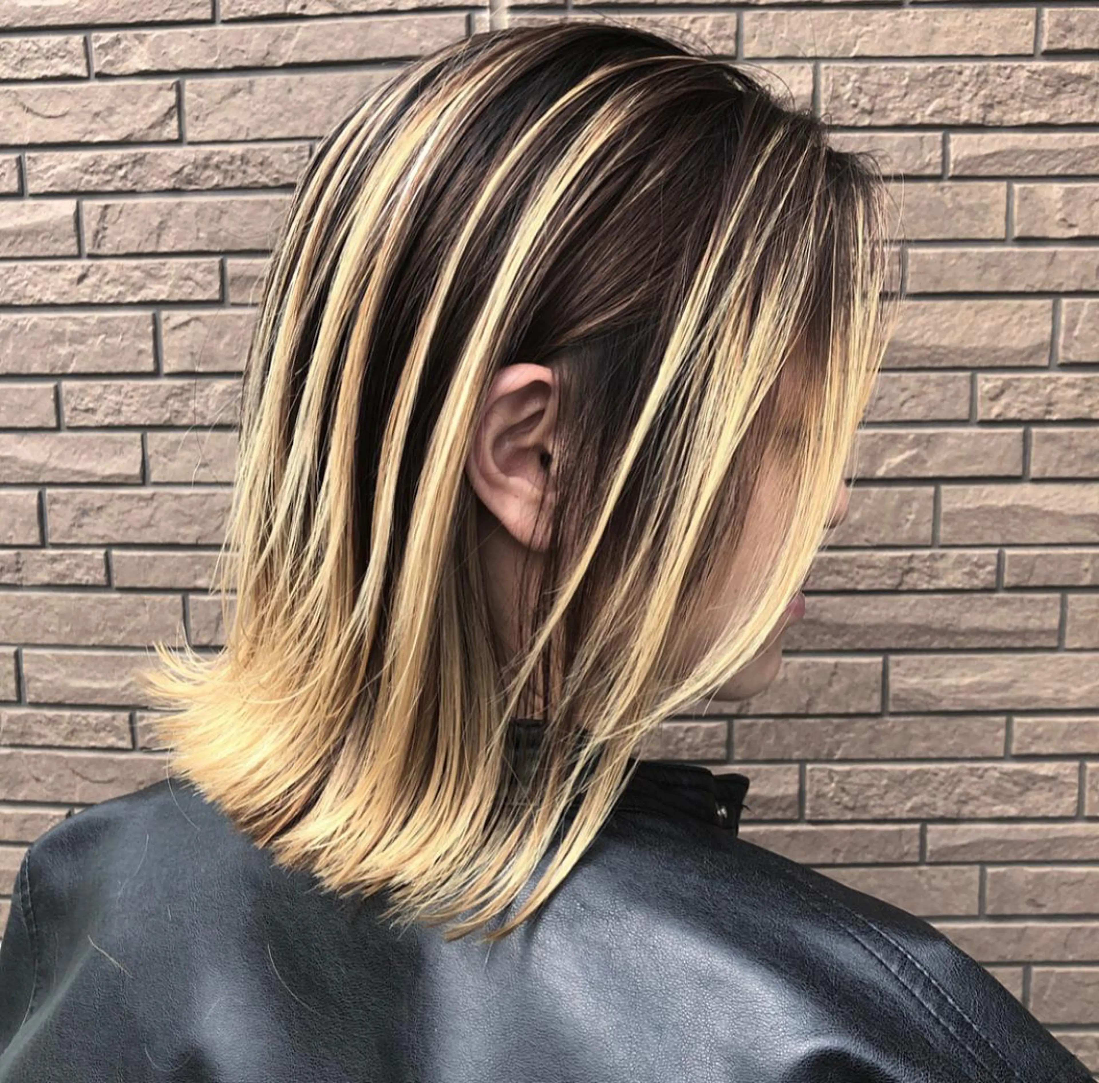 ショート カラー ヘアアレンジ バレイヤージュ デザインカラー ハイライトカラー ハイライト レイヤーカット アンドウ ユウ/ レイヤーカット/韓国のヘアスタイル