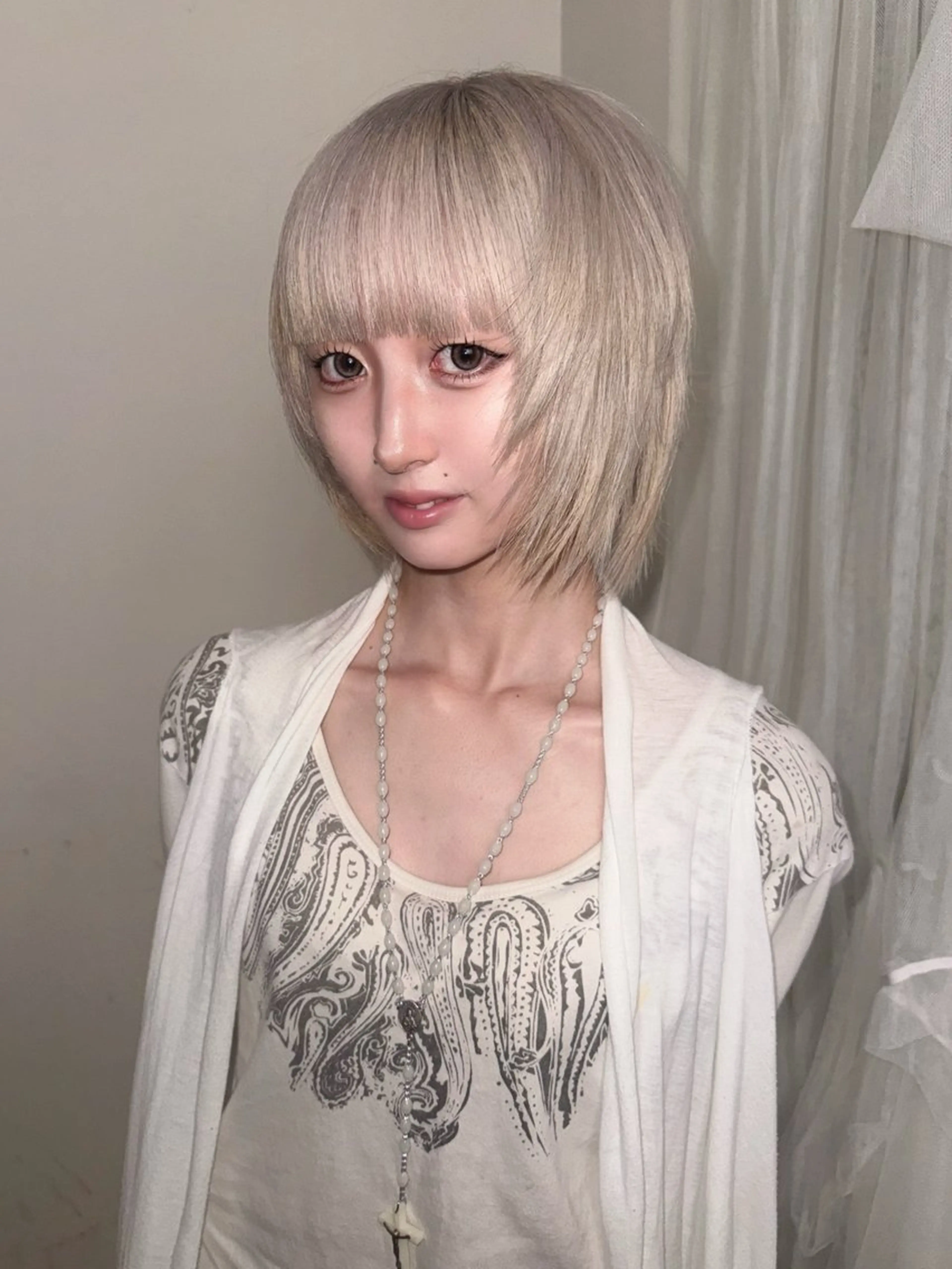 ショート カラー ブリーチ 顔周りカット レイヤーカット カット ヘアカラー トリートメント ヘッドスパ ヘアセット HARUNA/原宿/ デザイン/カットのヘアスタイル