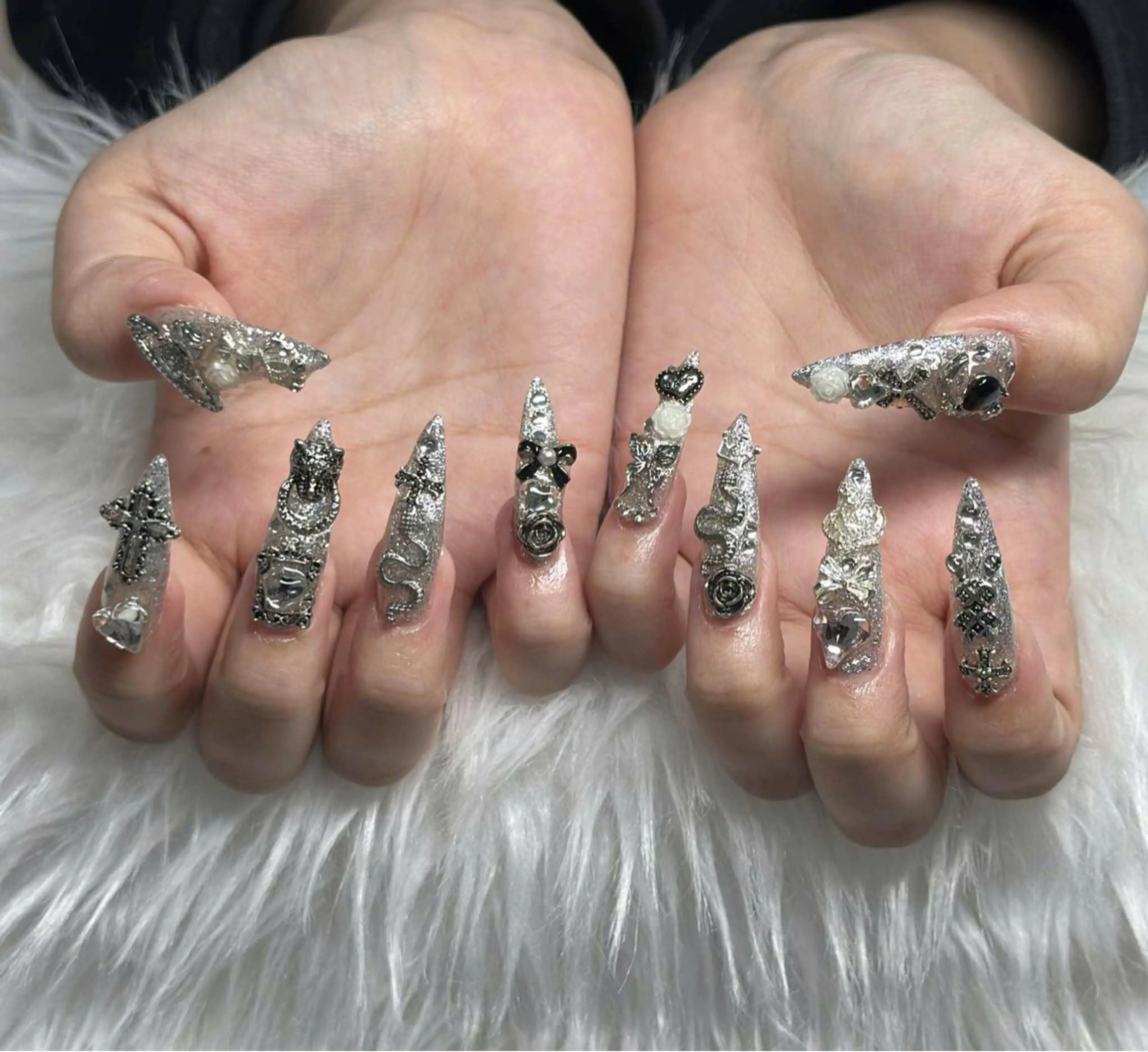 ネイル フレンチネイル ジェルネイル ハロウィン 韓国ネイル マグネットネイル ハンドネイル Hbaby nailのネイルデザイン