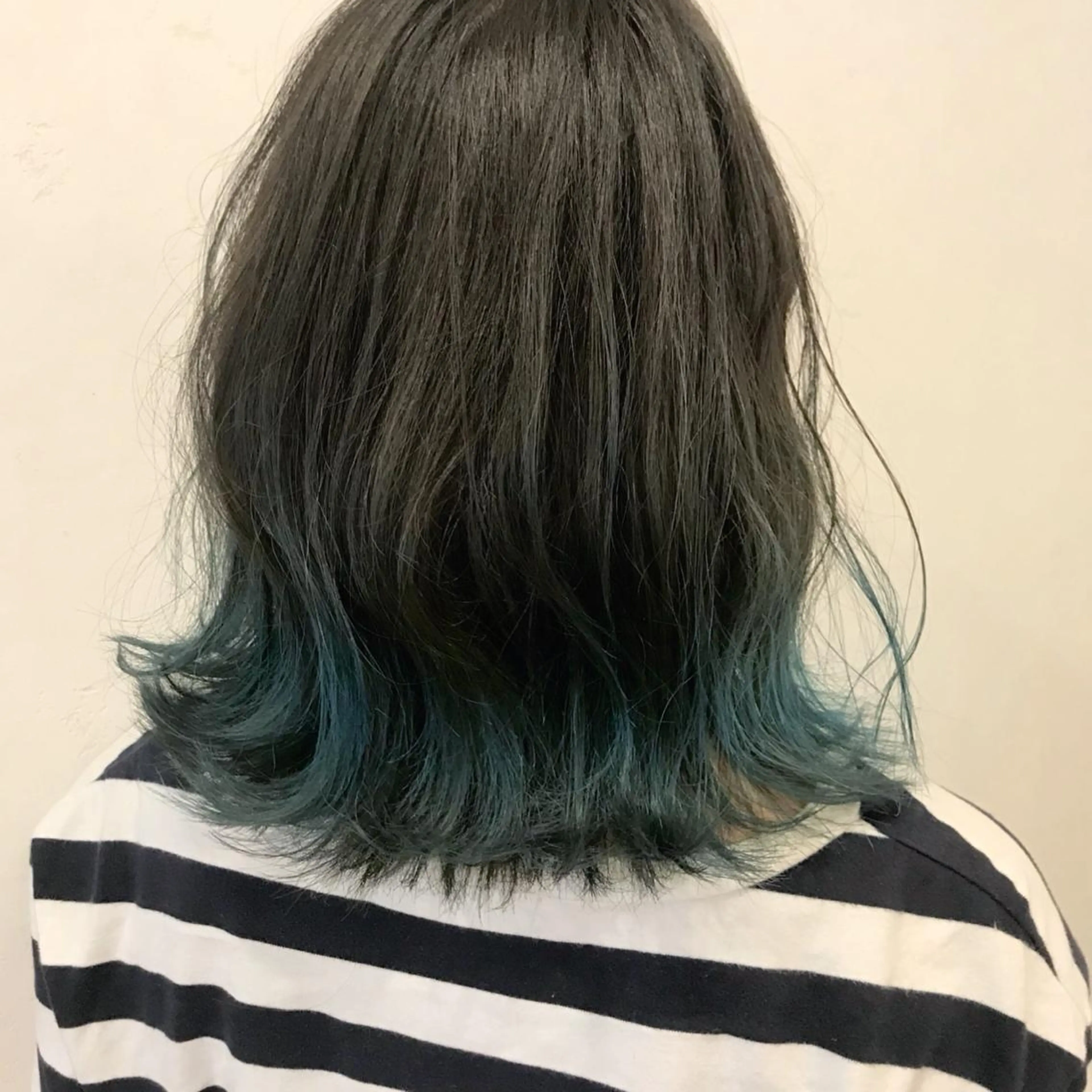 ミディアム カラー メンズ限定クーポン シェアサロン博多のヘアスタイル