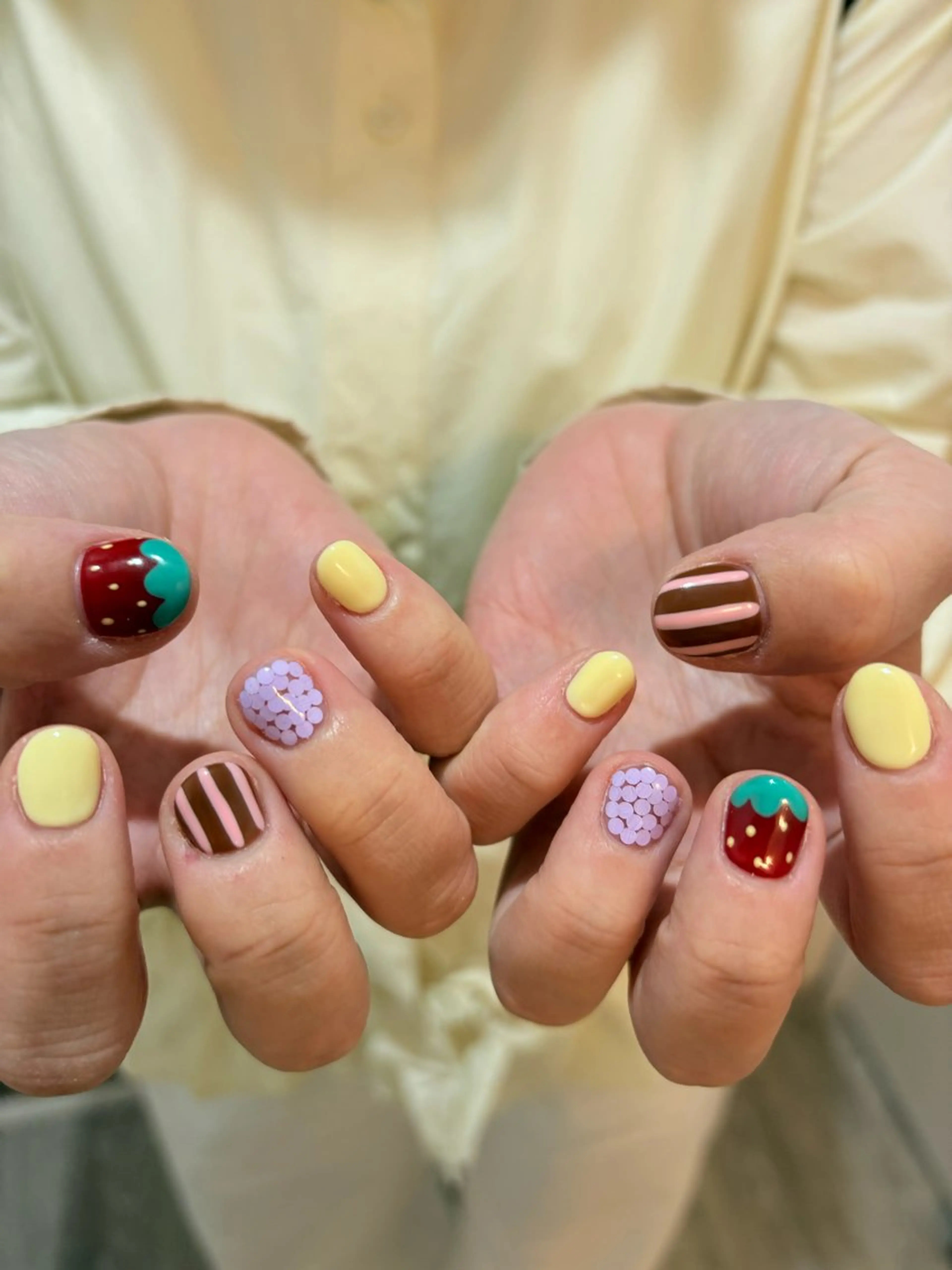 ネイル she saw me / shokoのネイルデザイン