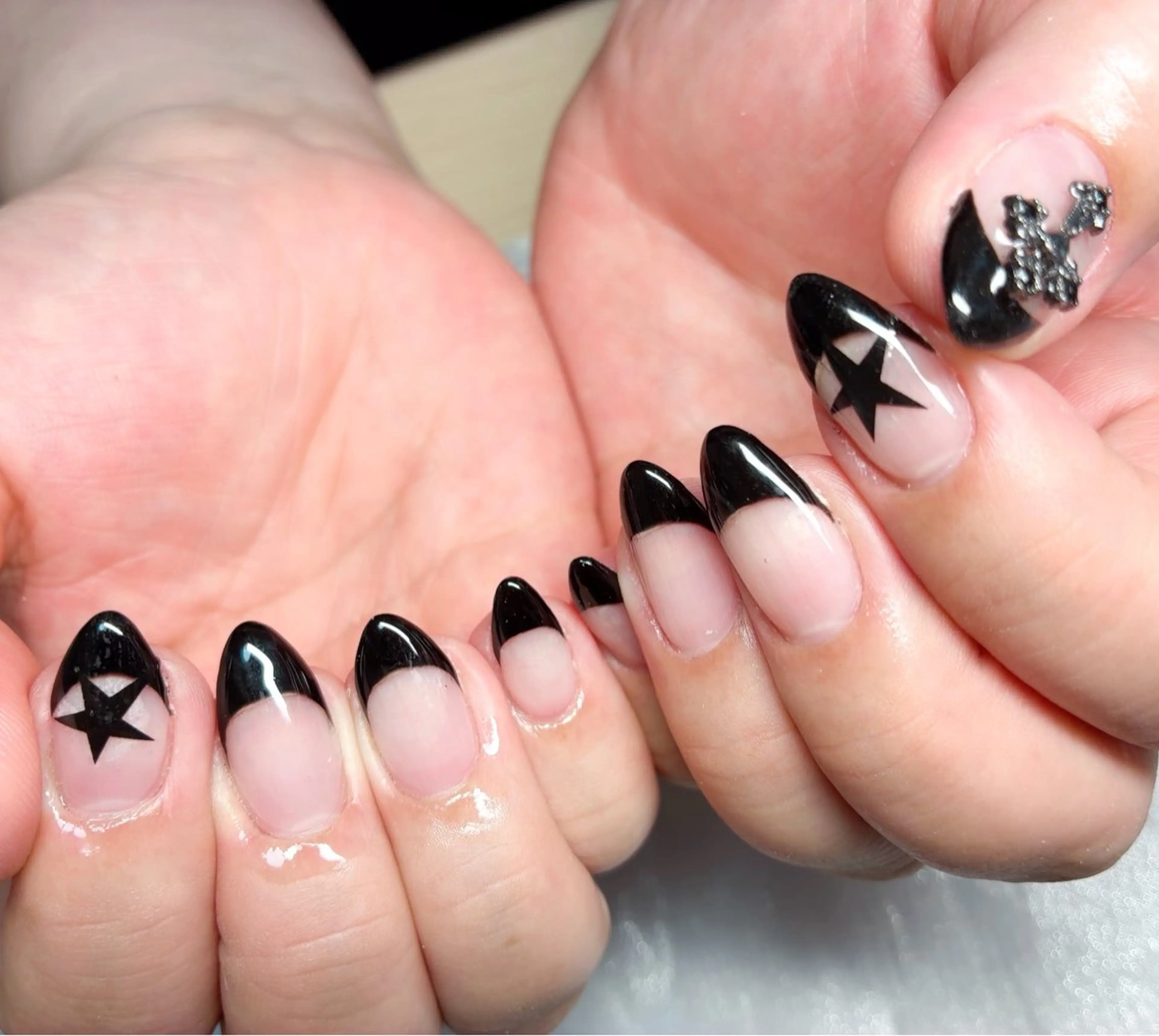 ネイル フレンチネイル ハンドネイル ハンドケア GAL_ NAILのネイルデザイン