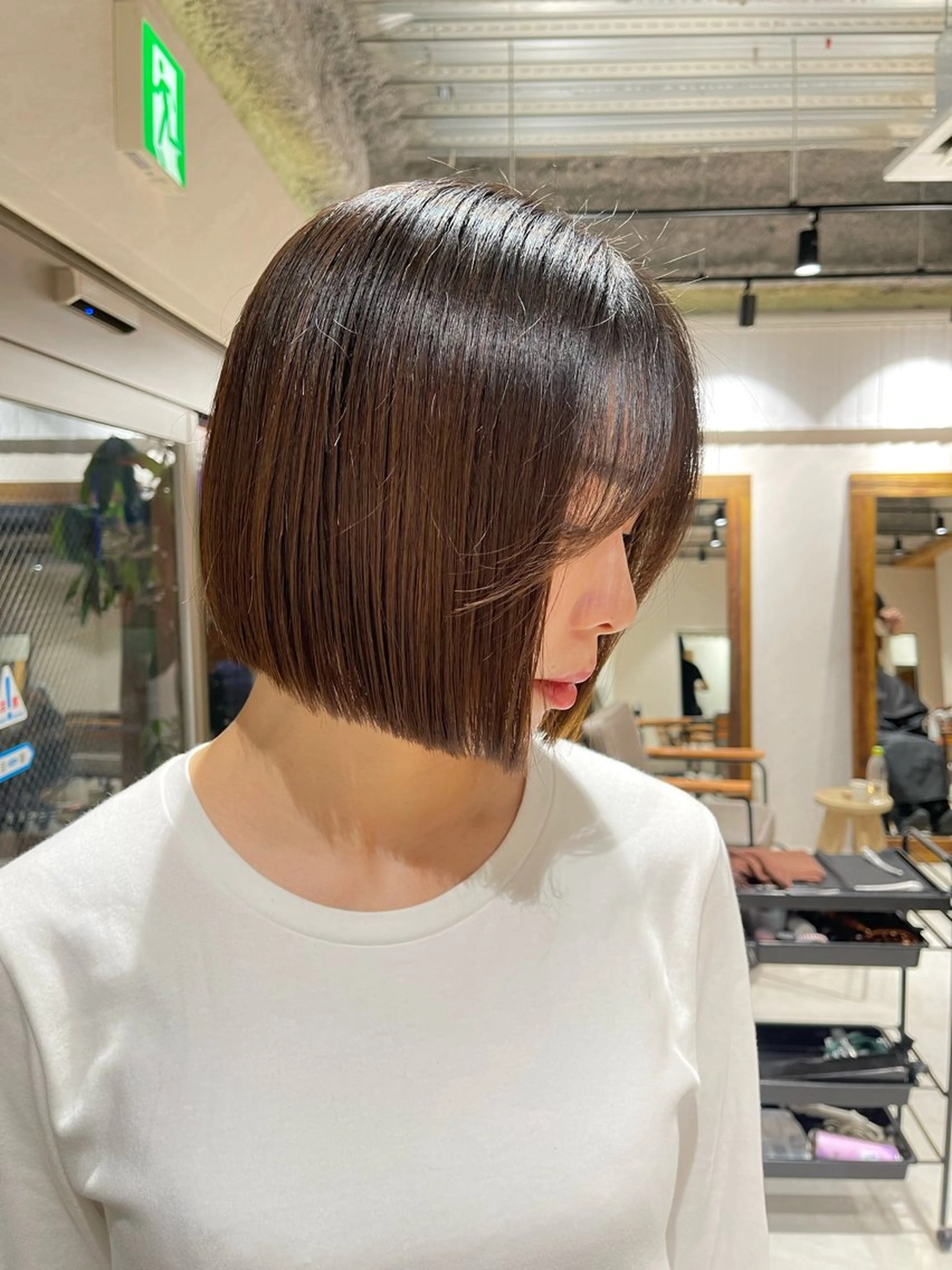 ショート 切りっぱなしボブ ボブ カット 縮毛矯正 トリートメント 🩵ボブ/レイヤー /髪質改善🩵のヘアスタイル