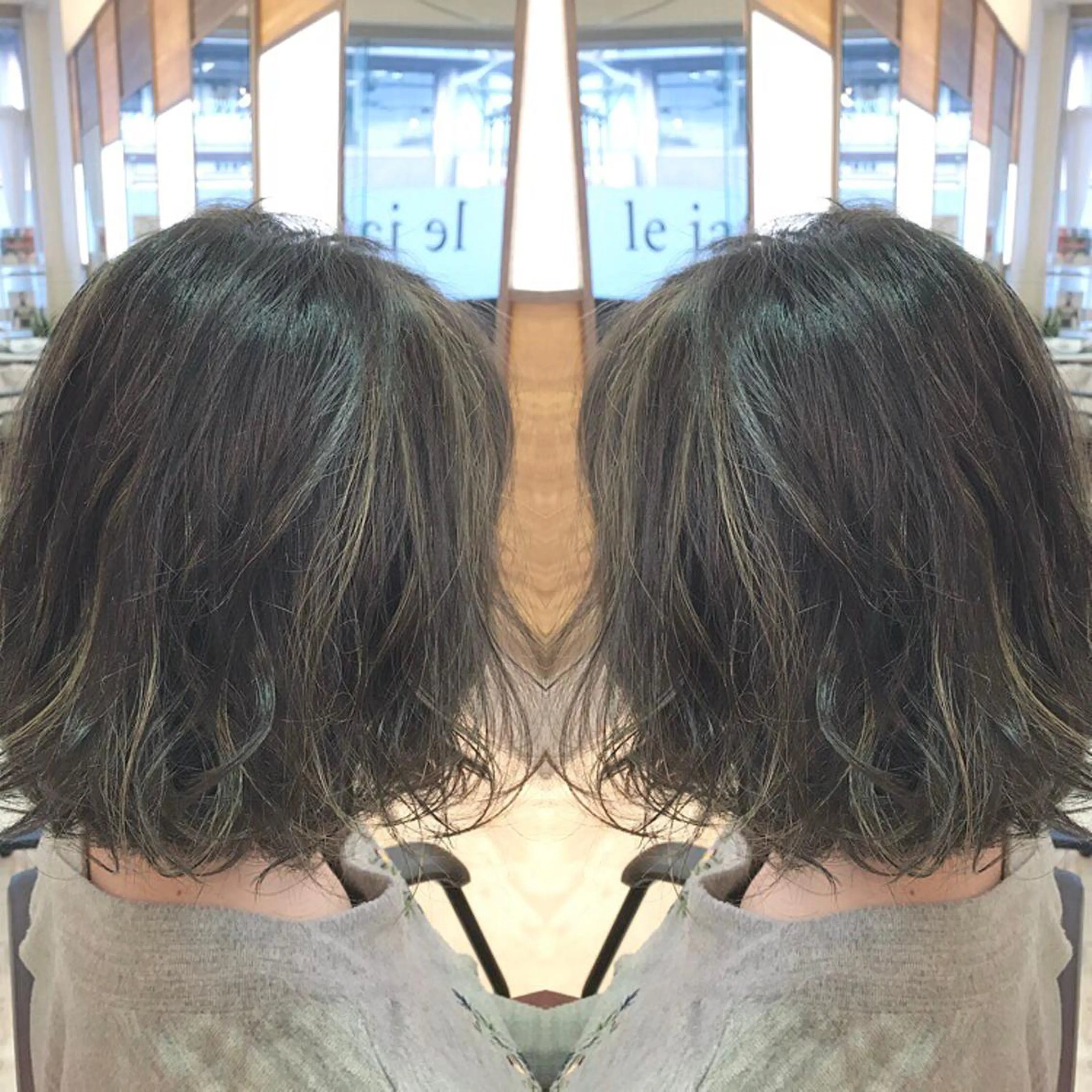 ショート カラー グレージュ ハイライトカラー オリーブグレージュ オリーブグレー ハイライト 青木 茂樹⭐️ 透明感カラーのヘアスタイル