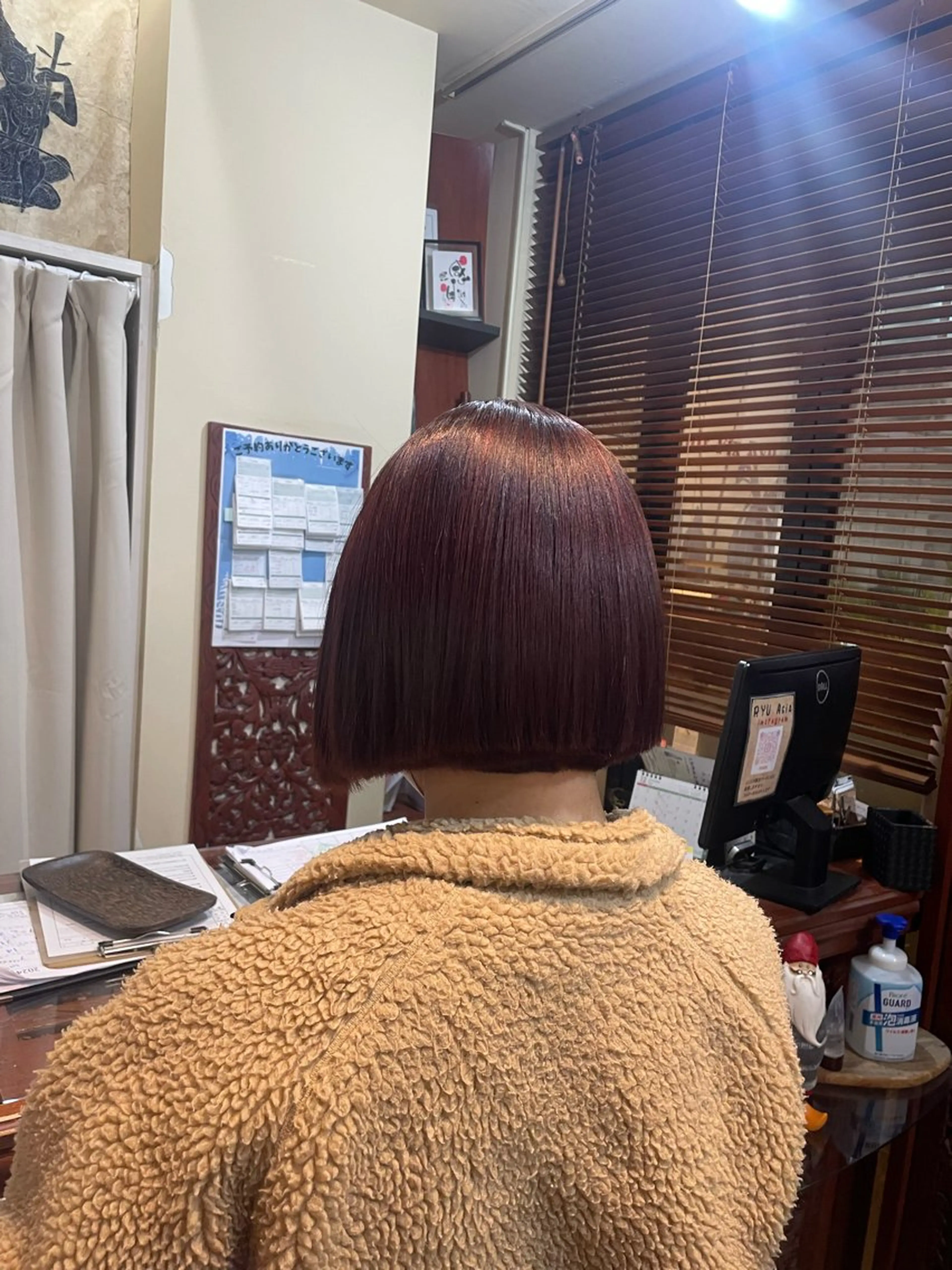 ショート 切りっぱなしボブ ボブ カット ヘアカラー 白鳥 悠斗のヘアスタイル