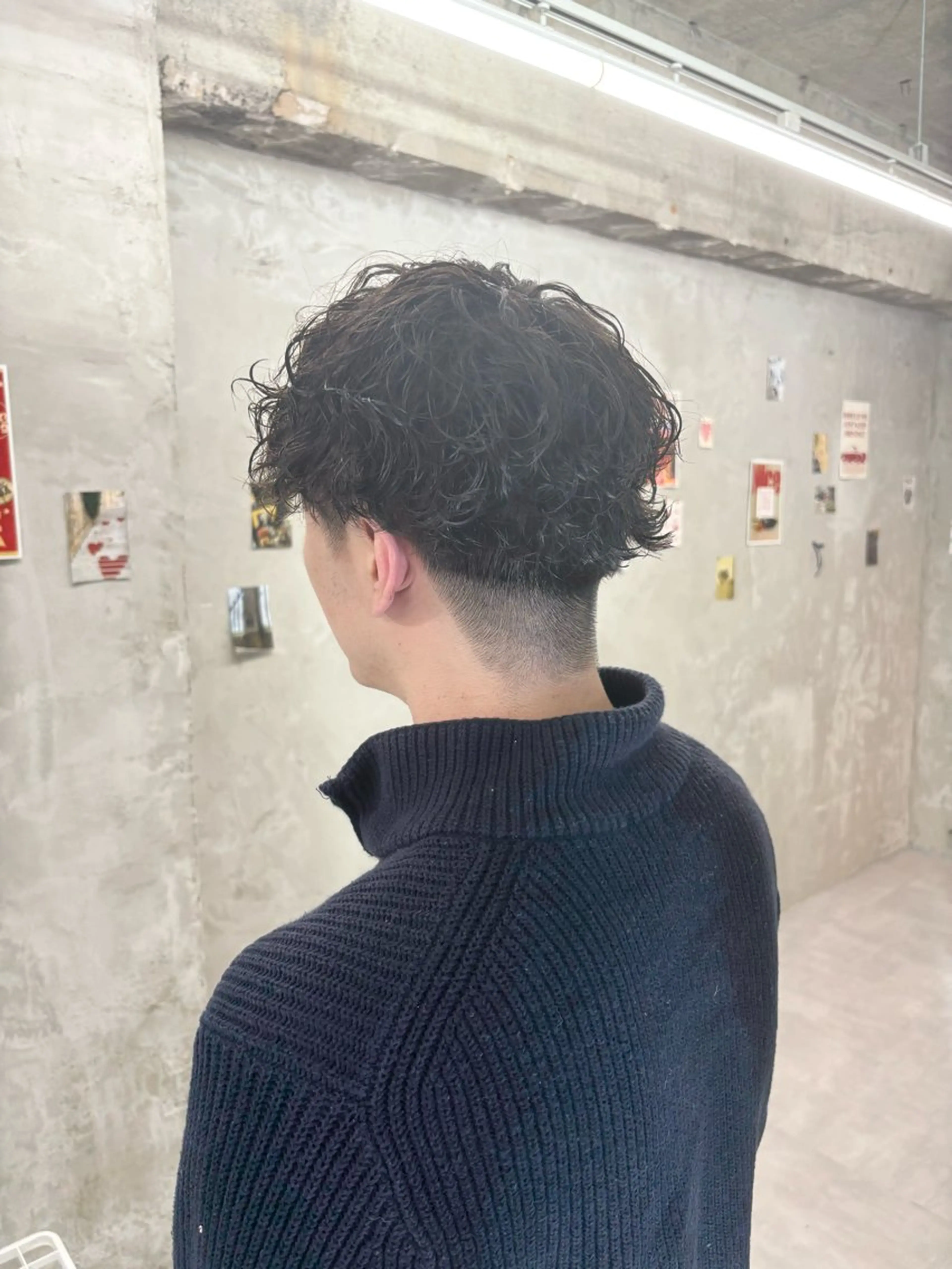 ショート パーマ メンズ メンズパーマ 波巻きパーマ スパイラルパーマ カット パーマ トリートメント door white hideのヘアスタイル