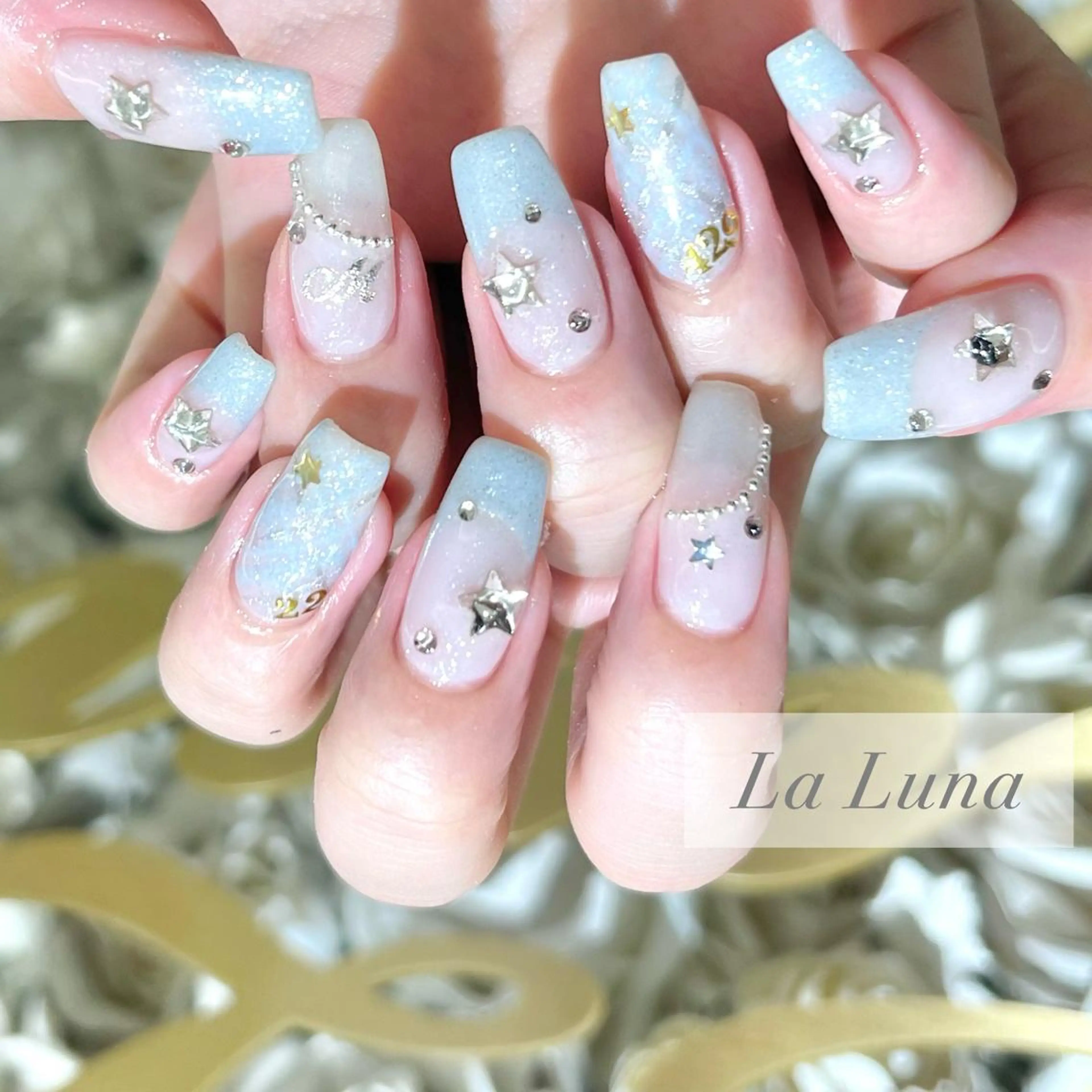 ネイル LaLuna🌙 Natsukiのネイルデザイン