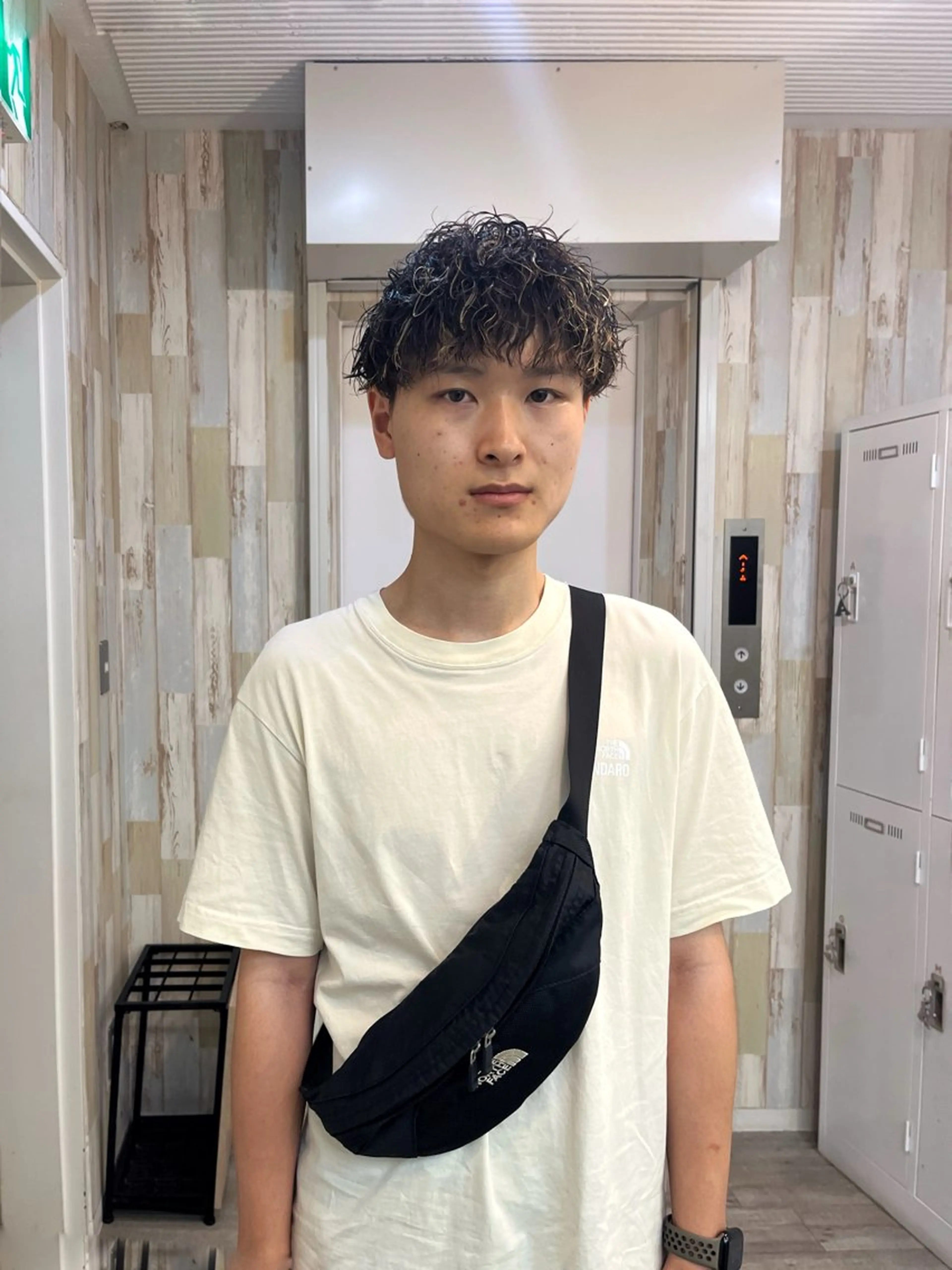 メンズ カット パーマ RIKU⚡️毛流れ ヘア×眉ワックスのヘアスタイル