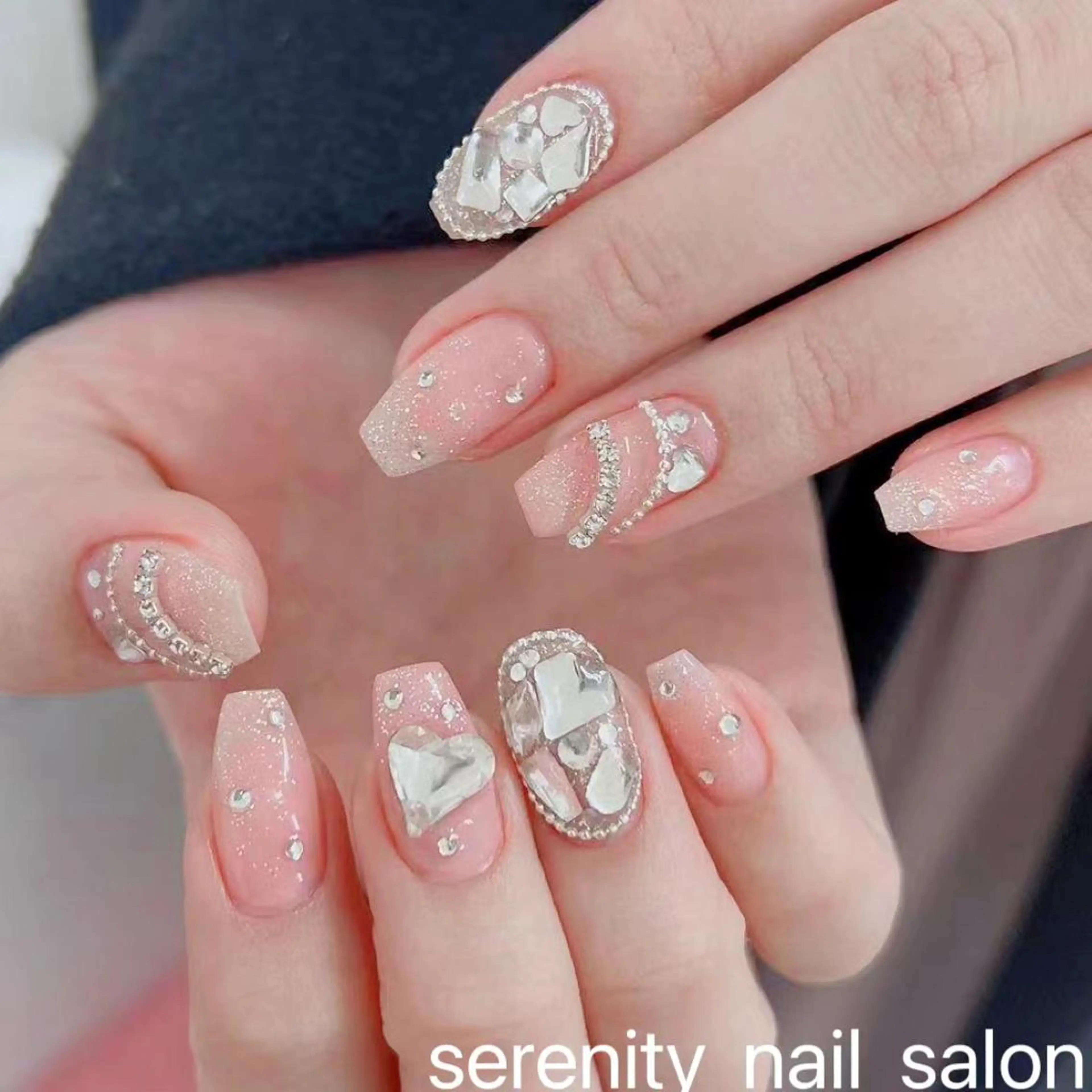 ネイル ハンドネイル ハンドケア ✨Serenity Nail salonのネイルデザイン