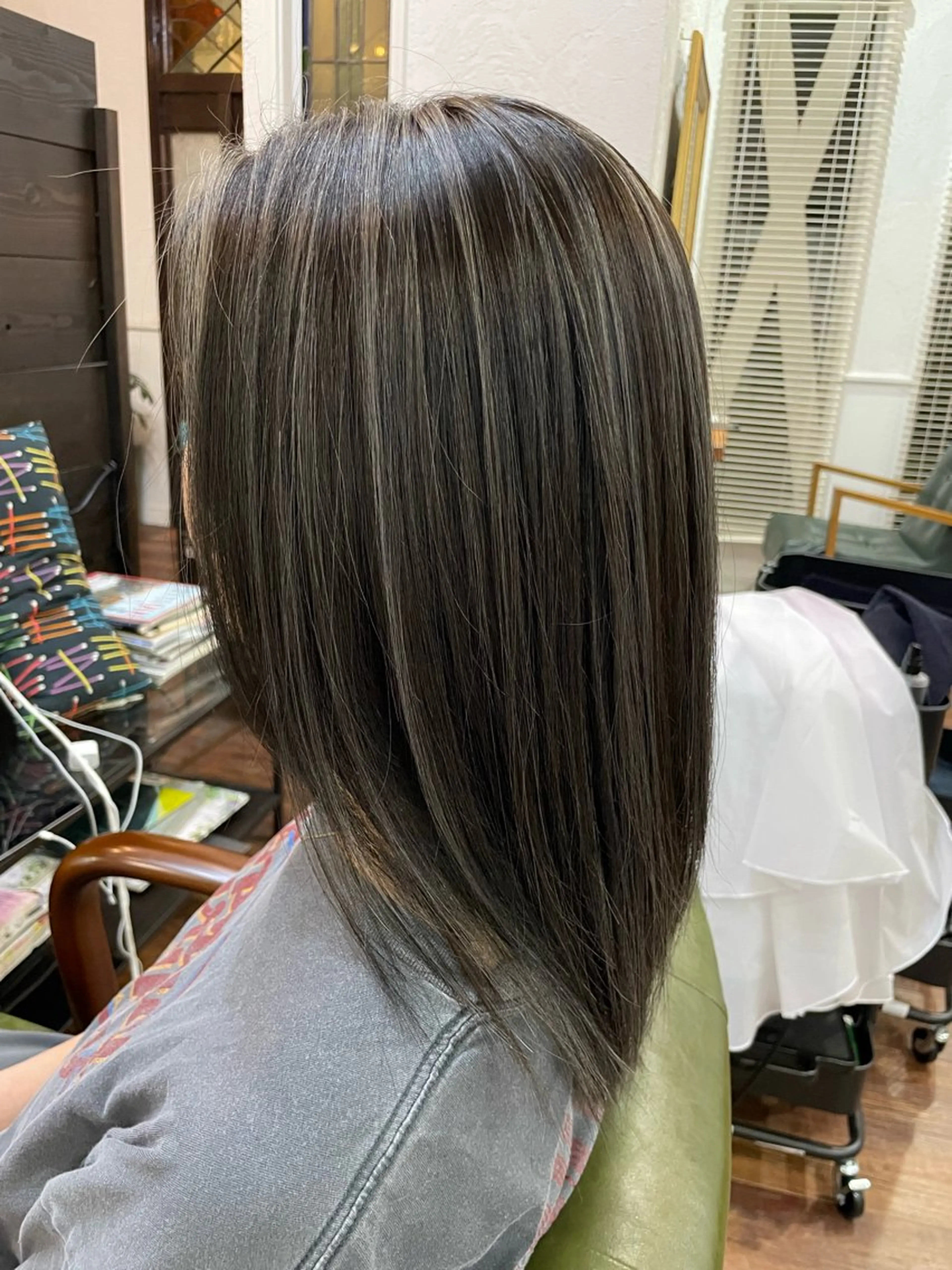 セミロング ヘアカラー 下林 雅明のヘアスタイル