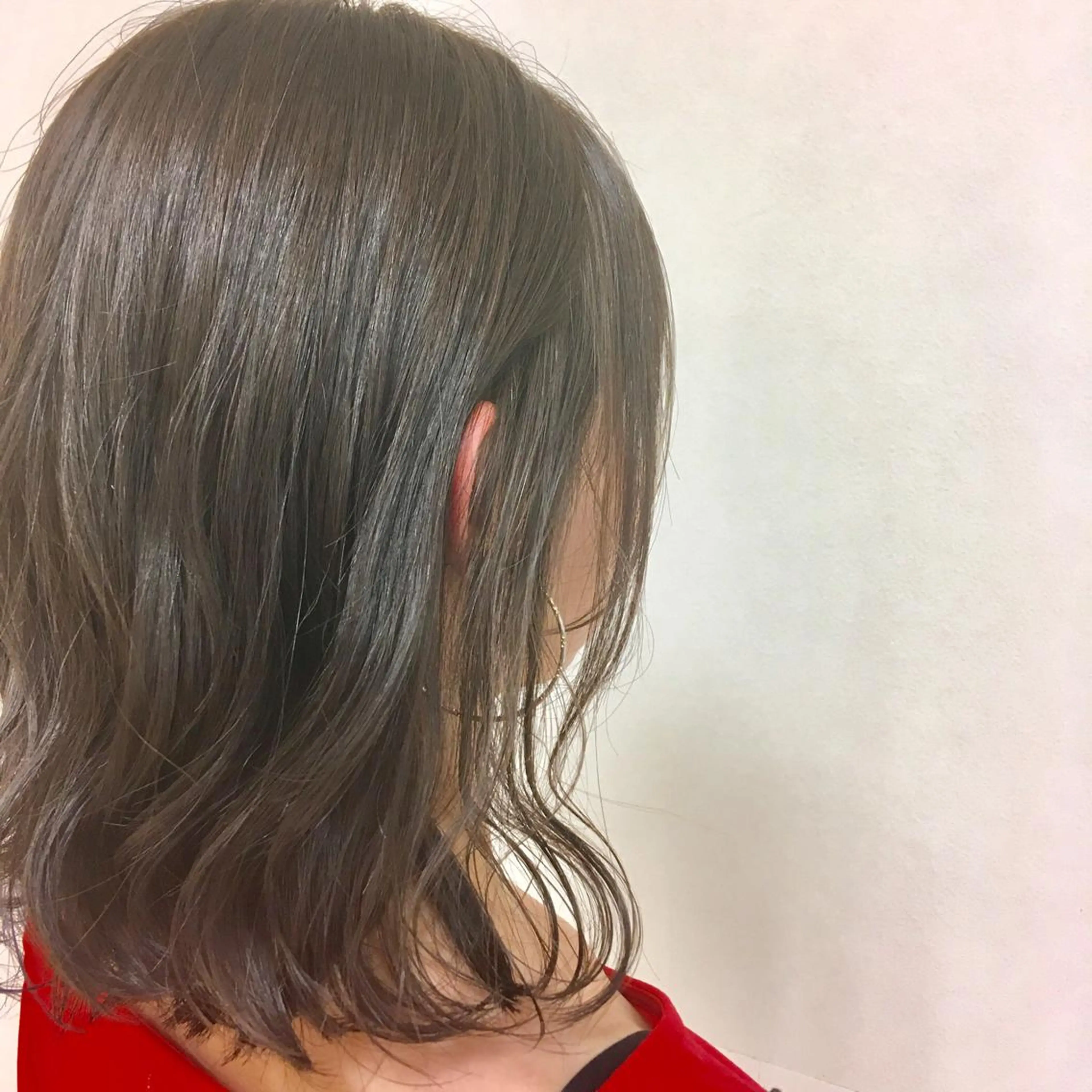 ミディアム カラー ヘアアレンジ ヘアカラー トリートメント 【Sweep】おじま のぞみのヘアスタイル