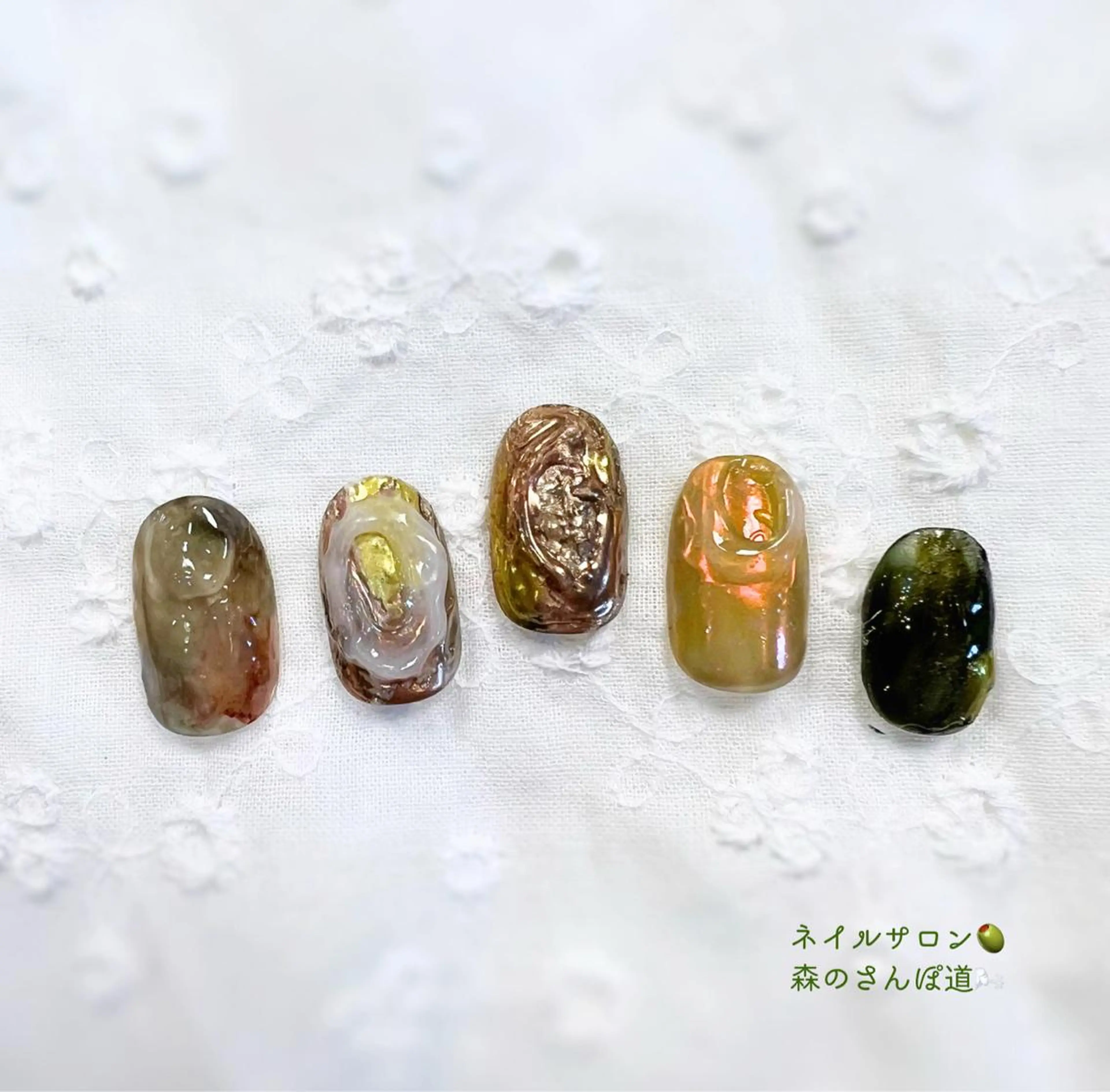 ネイル ハンドネイル ショートネイル 森のさんぽ道のネイルデザイン