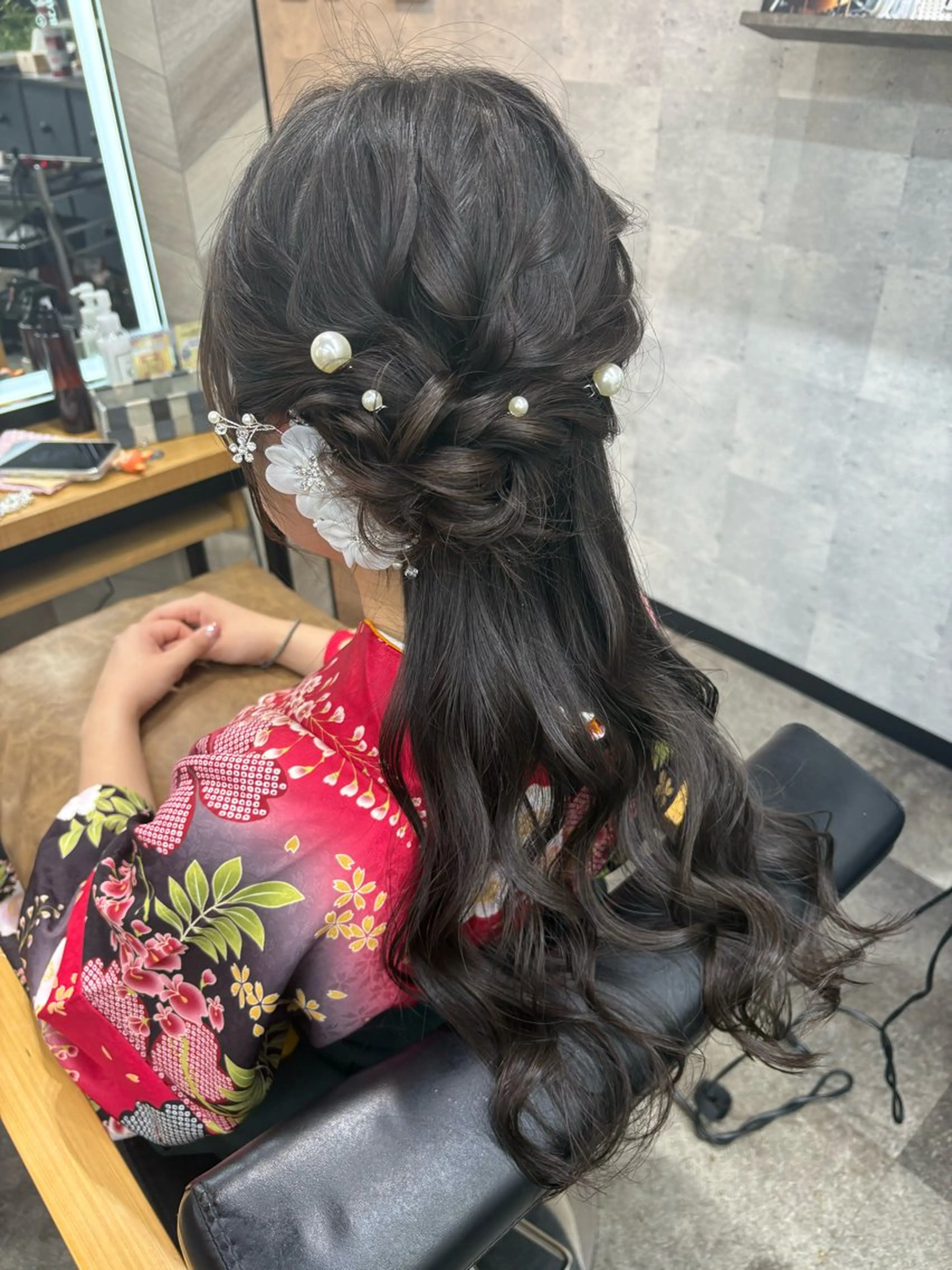 ロング ヘアアレンジ ハーフアップ お団子ヘア 卒業式のヘアスタイル ヘアセット SHANTi 飯塚 ヘアセット/髪質改善のヘアスタイル
