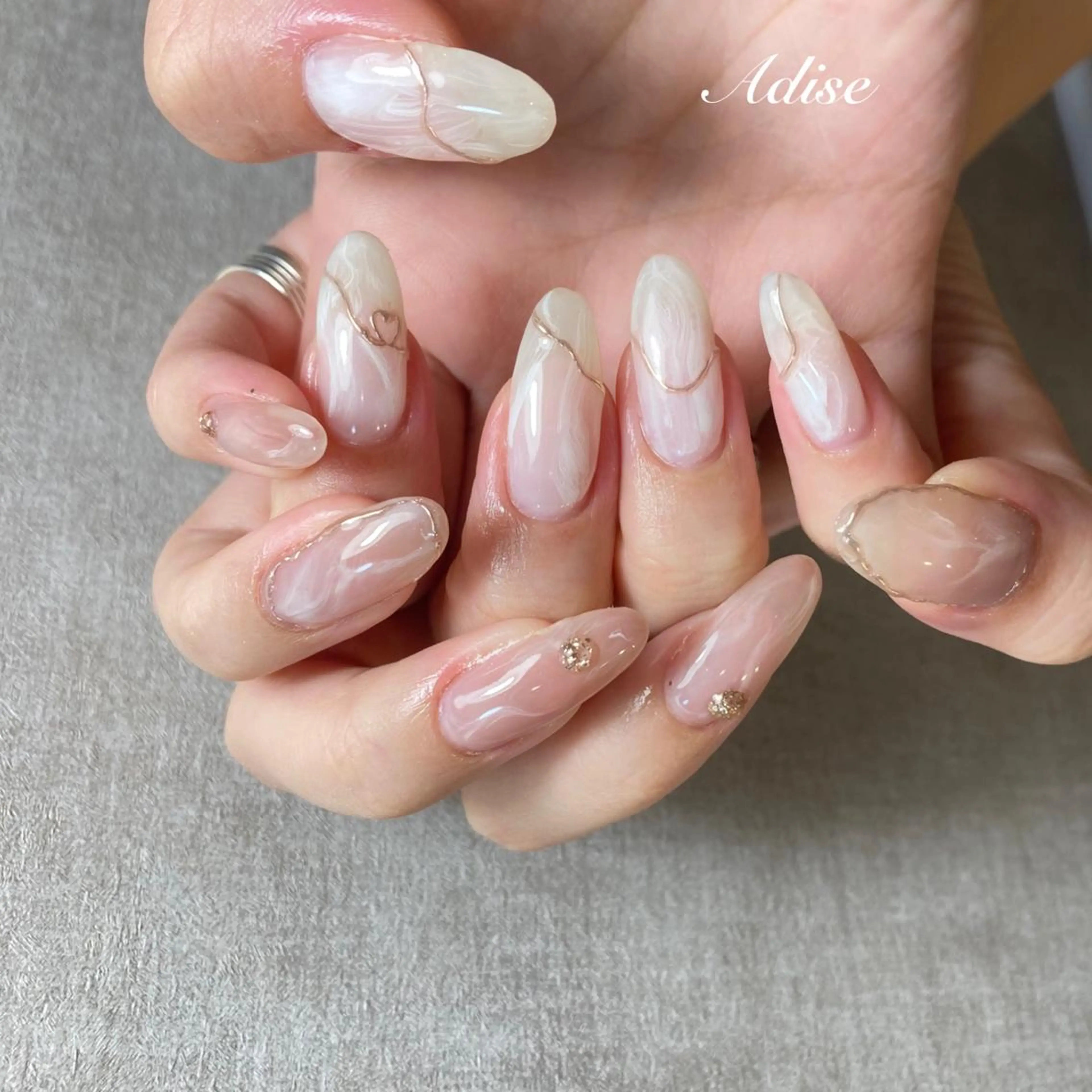 ネイル フレンチネイル グラデーション ニュアンスネイル オフィスネイル 第一印象専門サロン ADISEのエステ・リラクイメージ