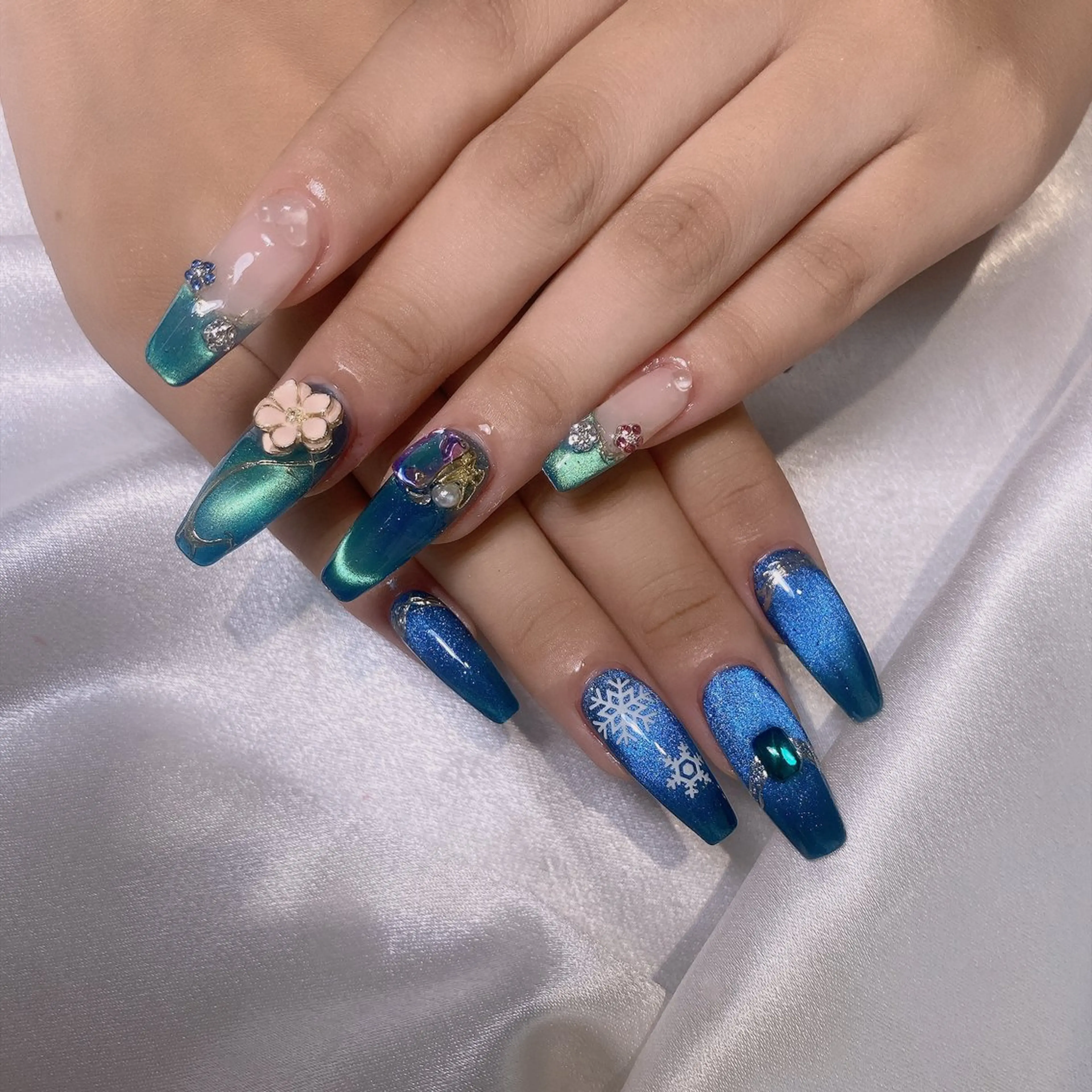 ネイル 長さ出し専門店 RIRIのネイルデザイン