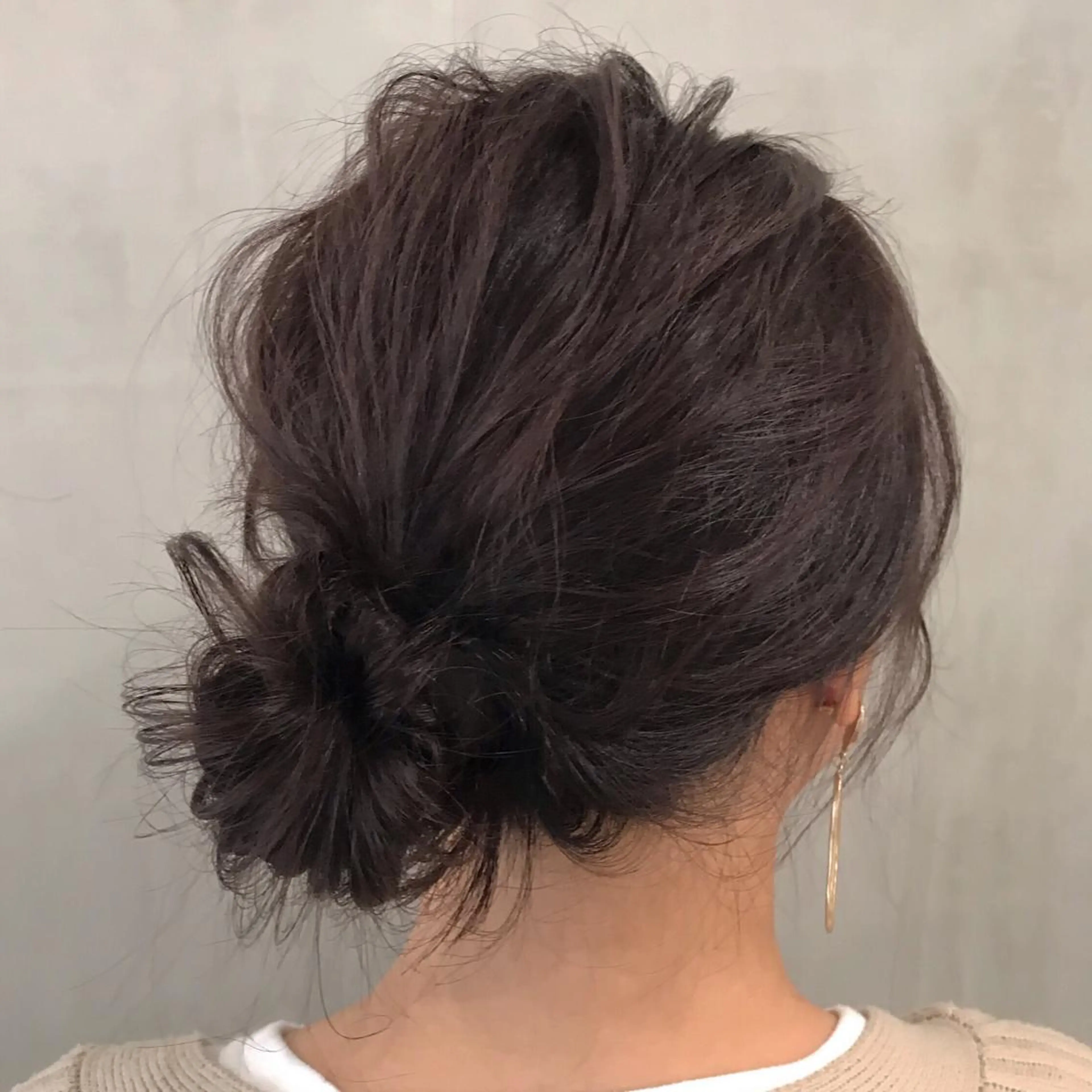 セミロング カラー ヘアアレンジ アンニュイヘア🪽 ayumiのヘアスタイル