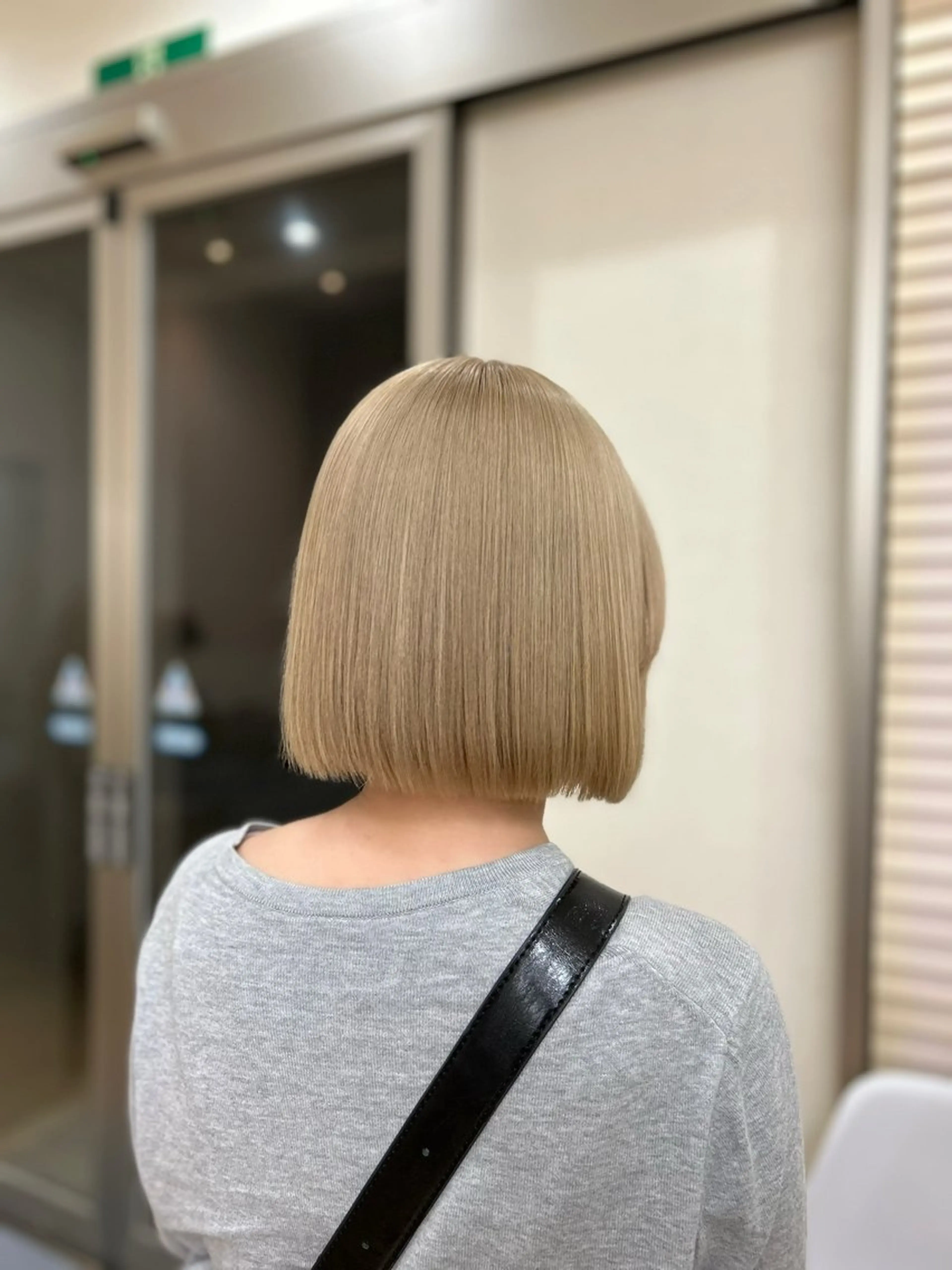 カラー ベージュカラー ブロンド ブロンドベージュ 小林 円香のヘアスタイル