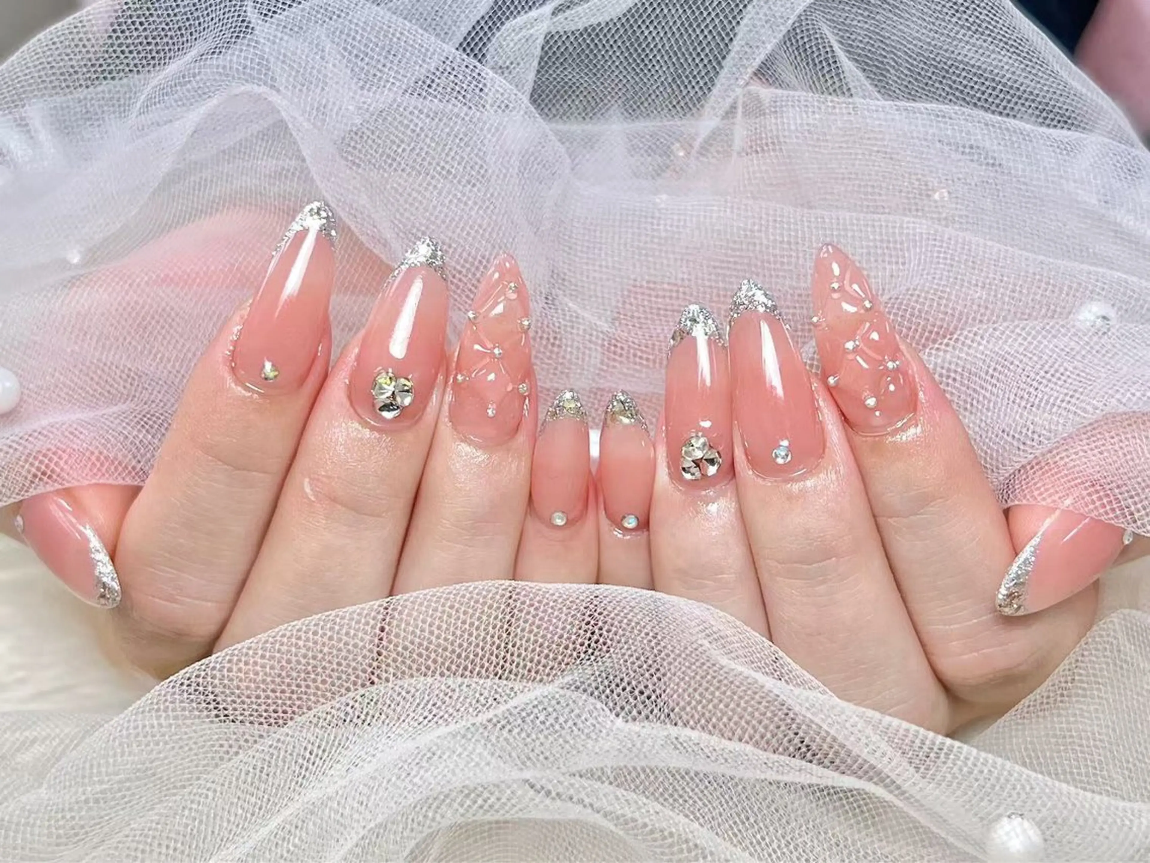 メンズ ネイル メンズ韓国風 アートネイル フレンチネイル ジェルネイル キラキラネイル ハンドネイル Bloom スカルプ専門店のネイルデザイン