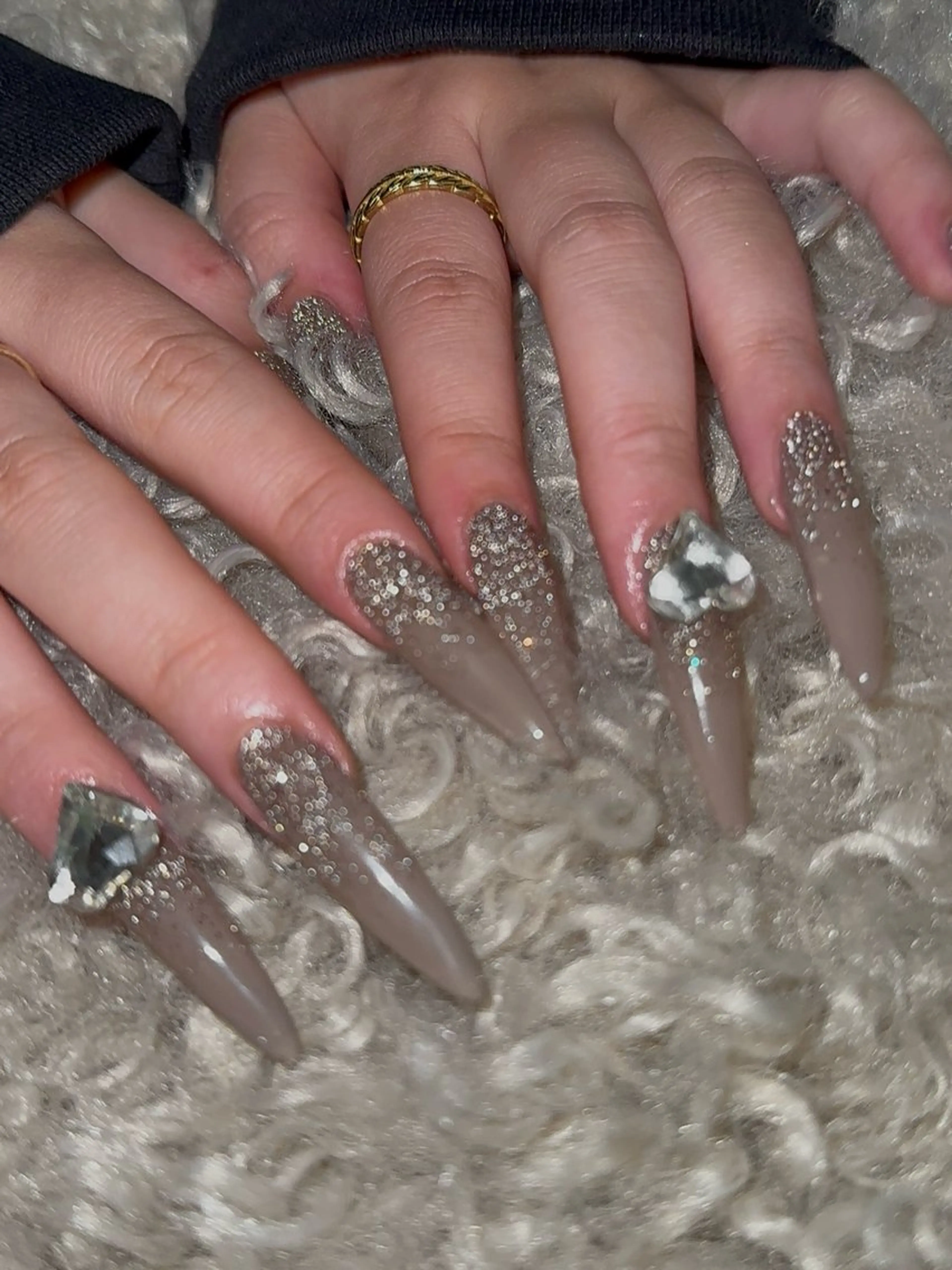 ネイル フラッシュネイル グラデーション シンプルネイル ハンドネイル The coco所属・Saya 海外風 マグ 華やかのネイルデザイン