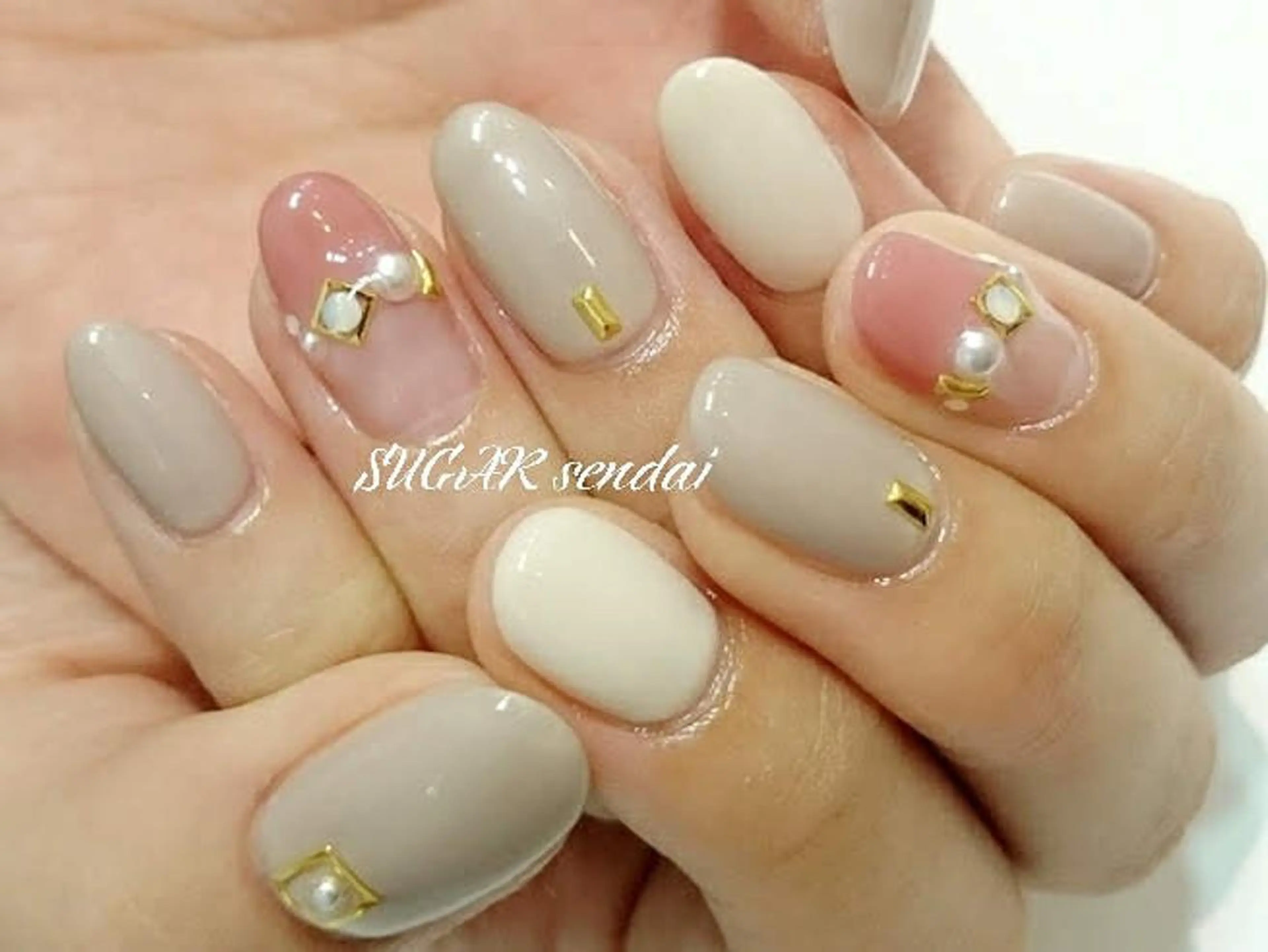 ネイル 鈴木 ゆかりのネイルデザイン