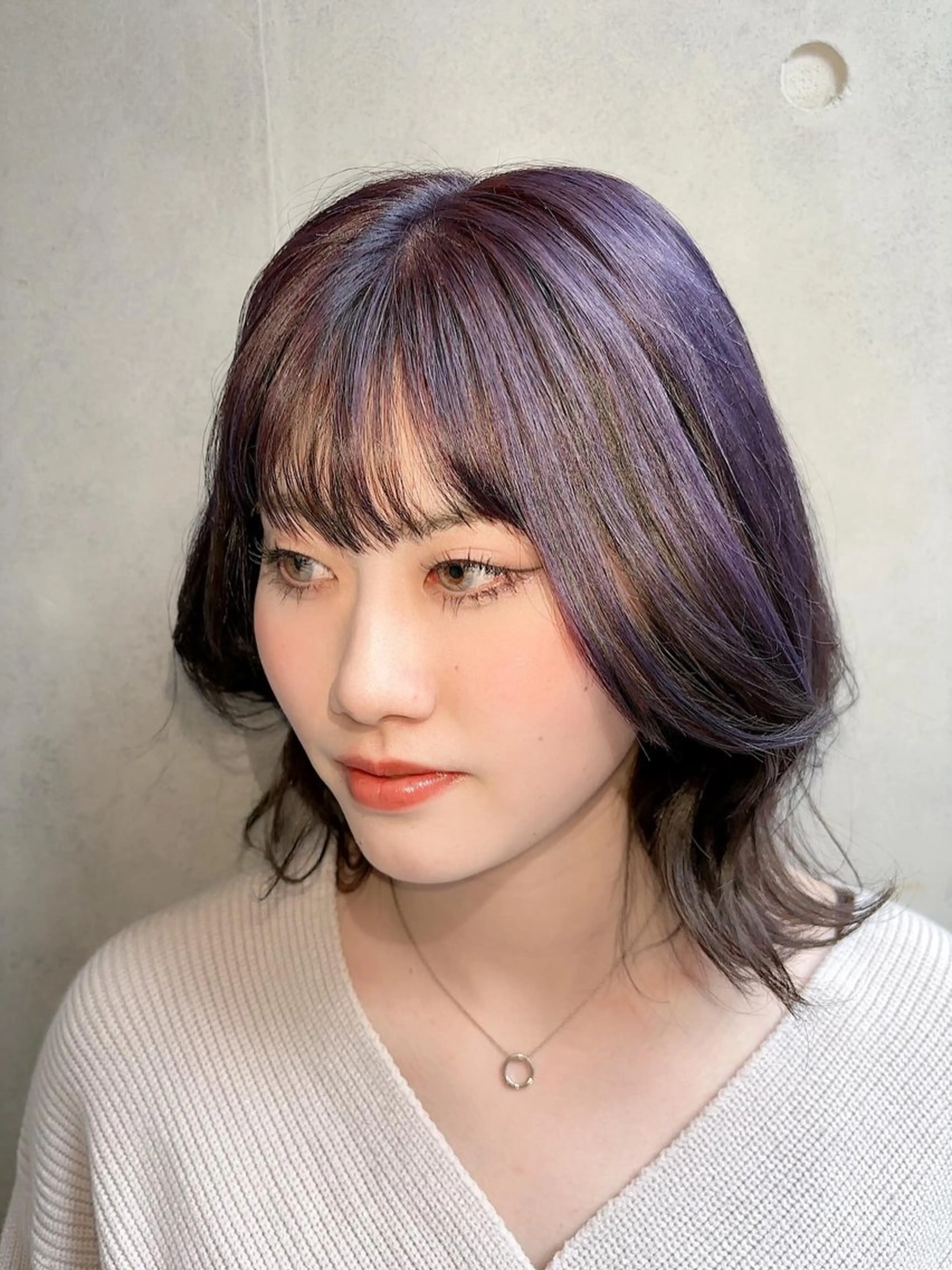 ミディアム レイヤー 艶々カラーのヘアスタイル