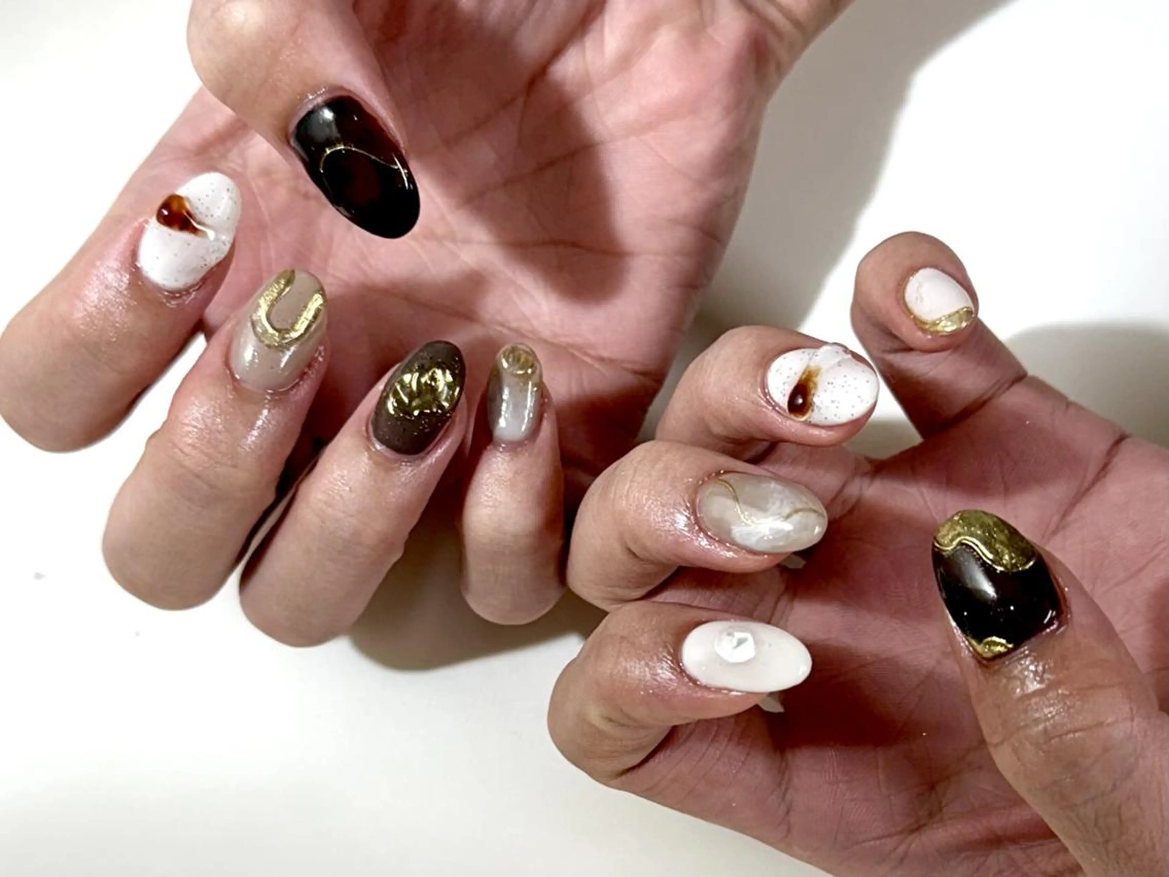 ネイル ジェルネイル 韓国ネイル ニュアンスネイル ワンホンネイル nailstudio eviz新宿店のネイルデザイン