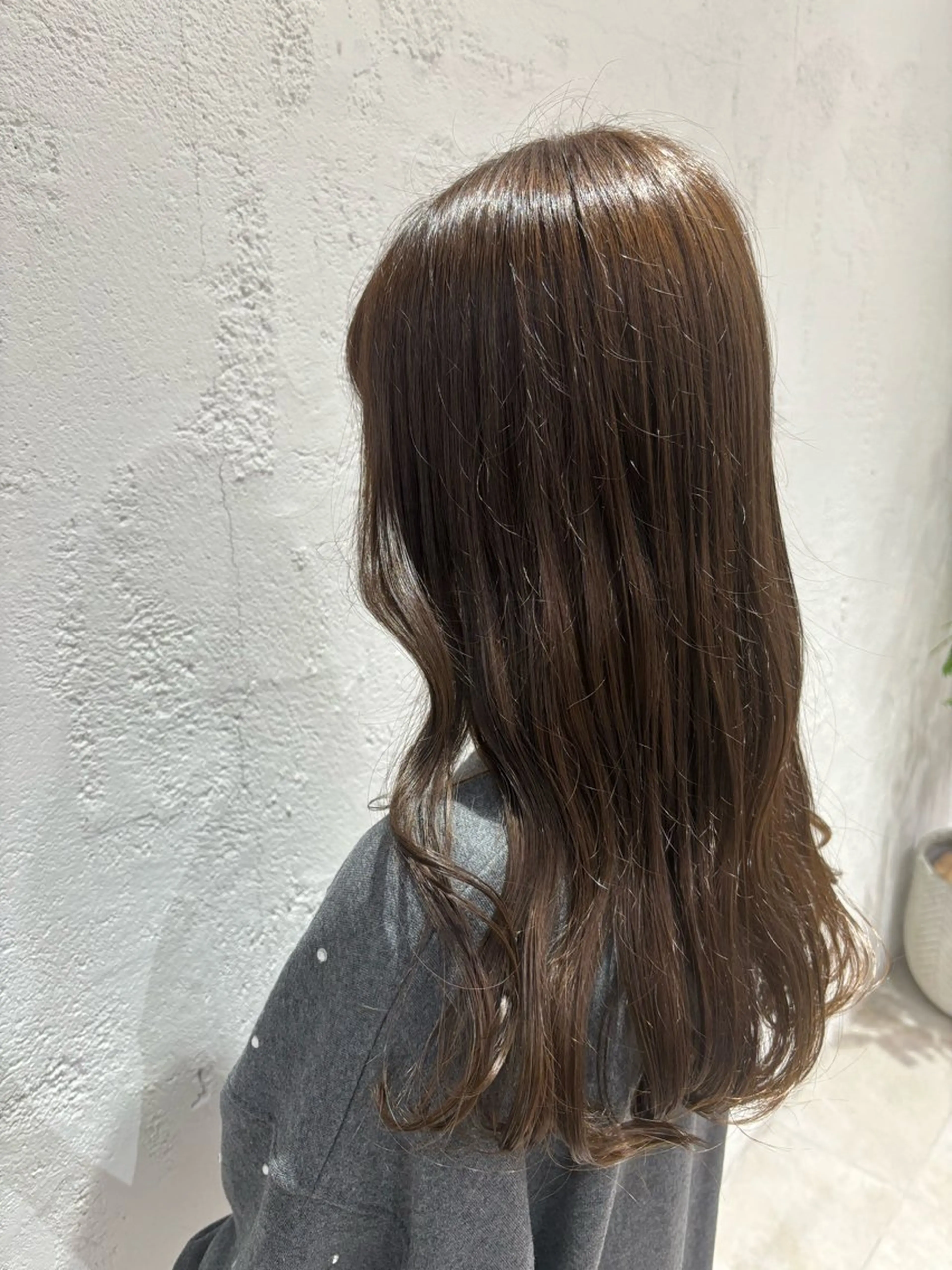 セミロング カラー アッシュ ベージュカラー カット ヘアカラー トリートメント サソウ ユリエ🥥のヘアスタイル