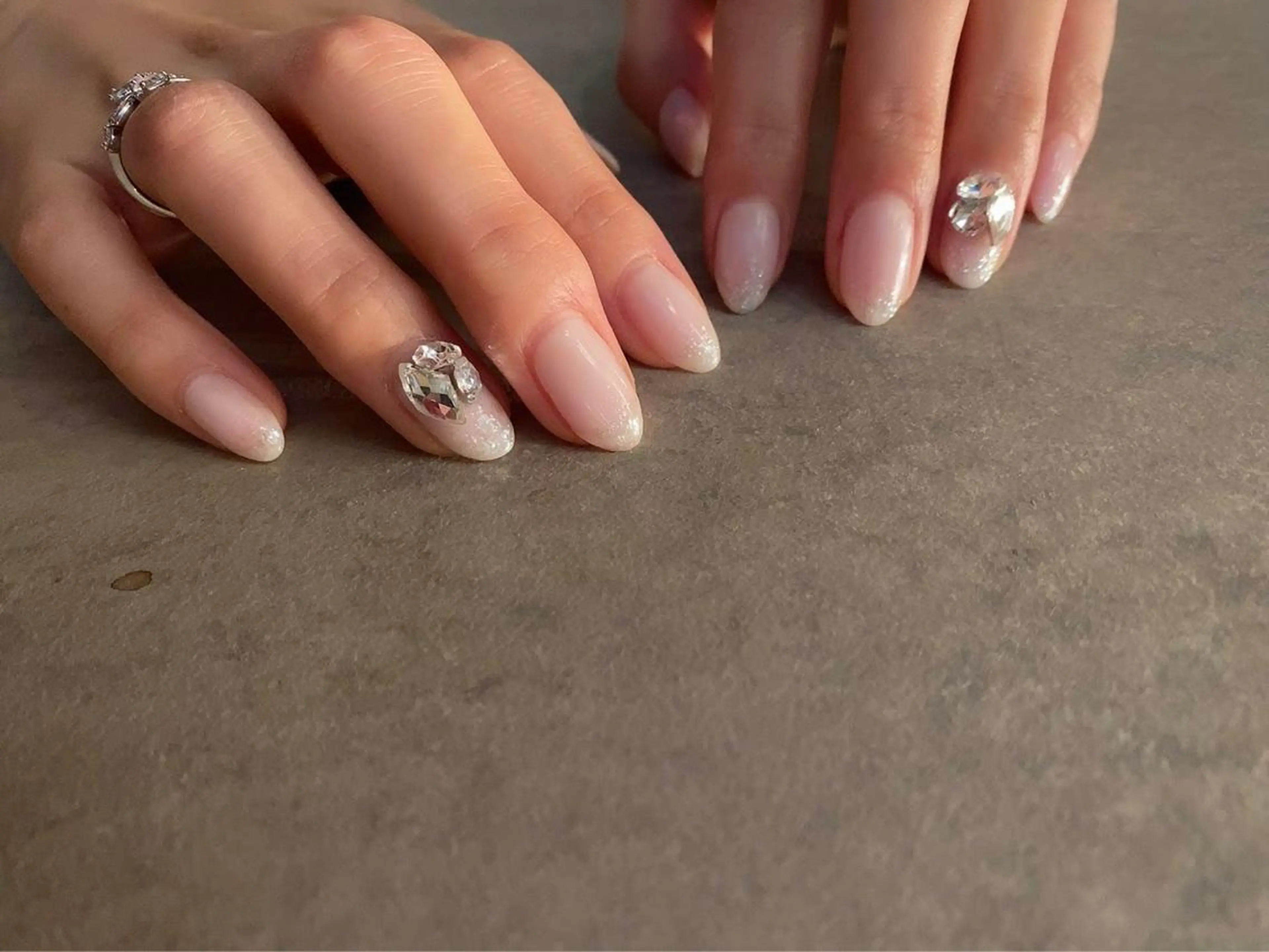 ネイル elu ：nail＆eyeのネイルデザイン