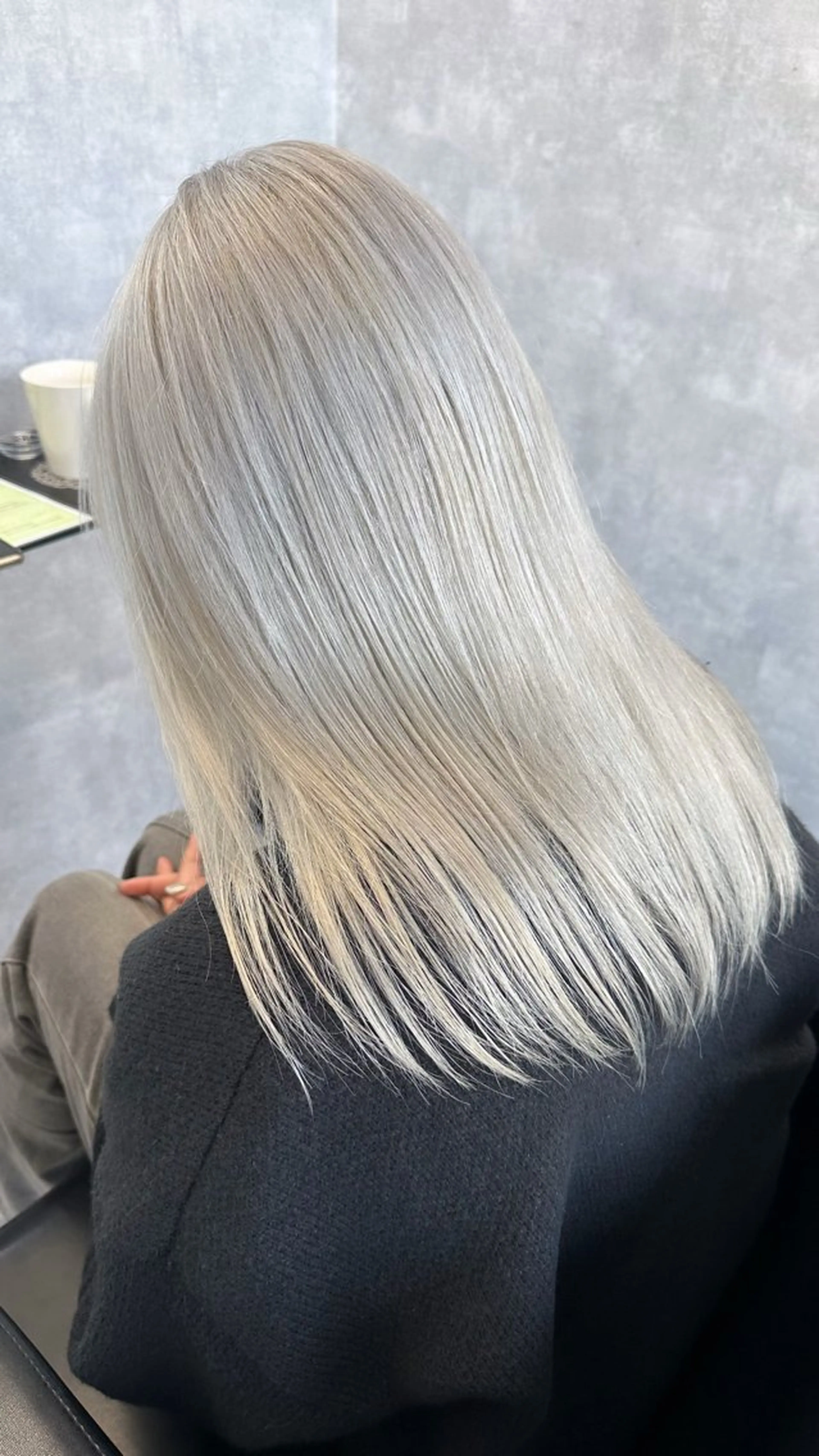 セミロング カラー シルバー ホワイトシルバー 透明感カラー/高畑 /名古屋/山口航輝のヘアスタイル