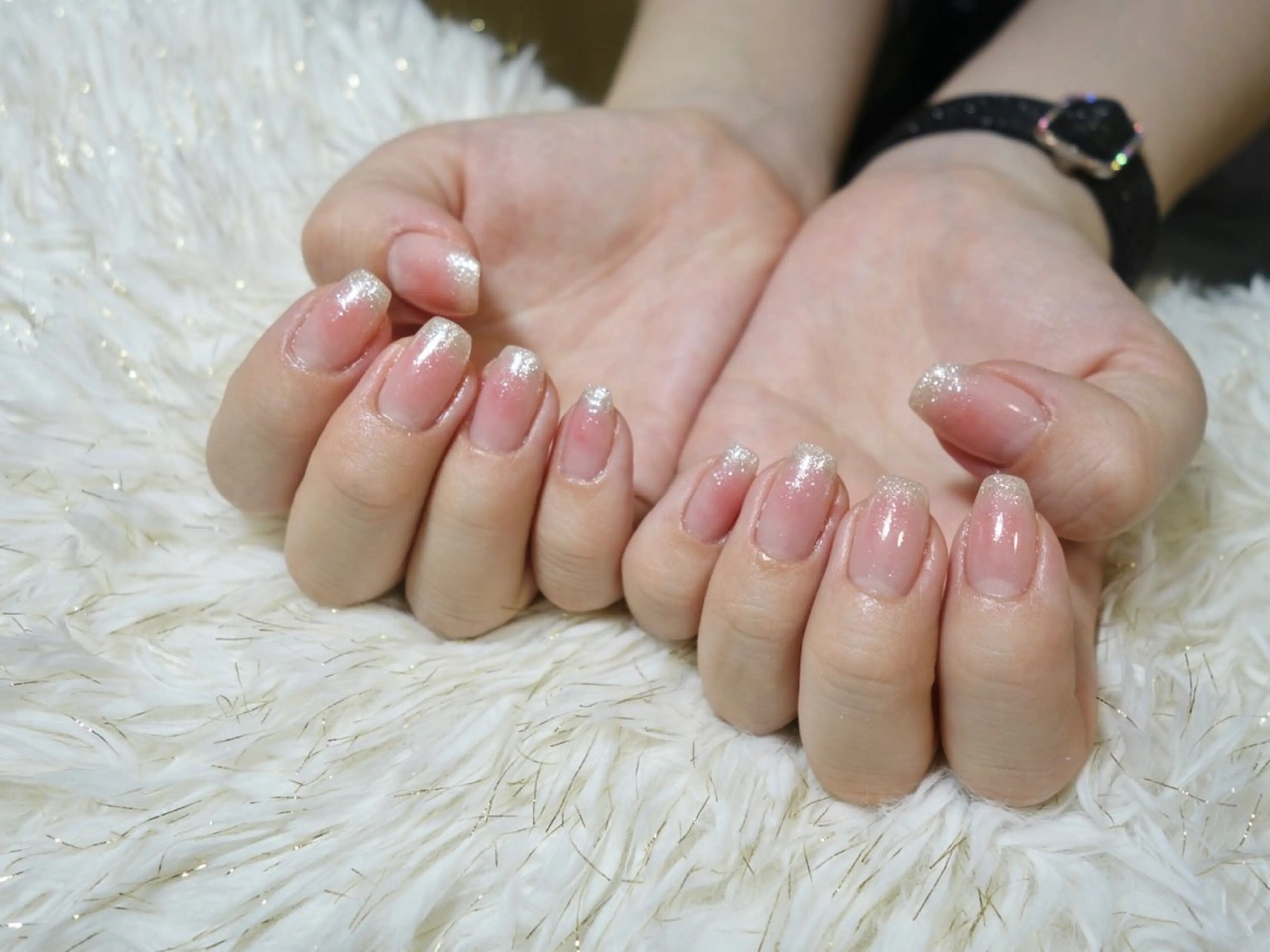 ネイル チークネイル ラメ(グリッター) ワンカラーネイル nailsalon VENUSのネイルデザイン